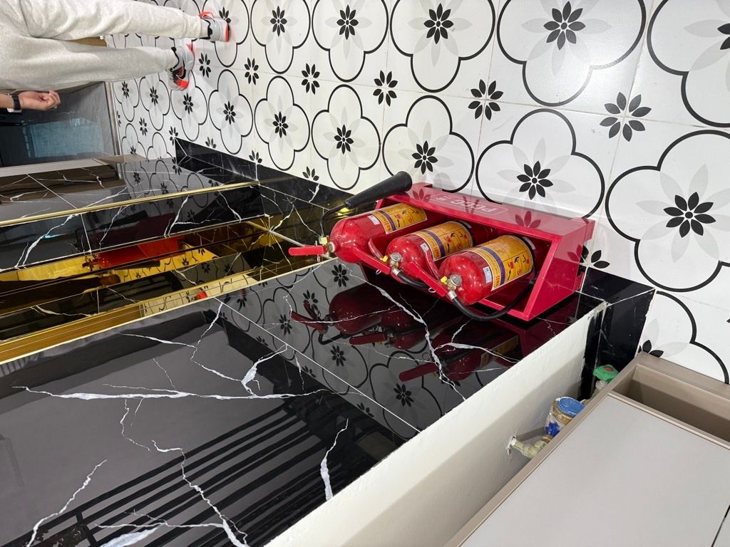 Bán nhà Minh Khai - diện tích 105m2 7 tầng - Thang máy - giá 31,5 tỷ