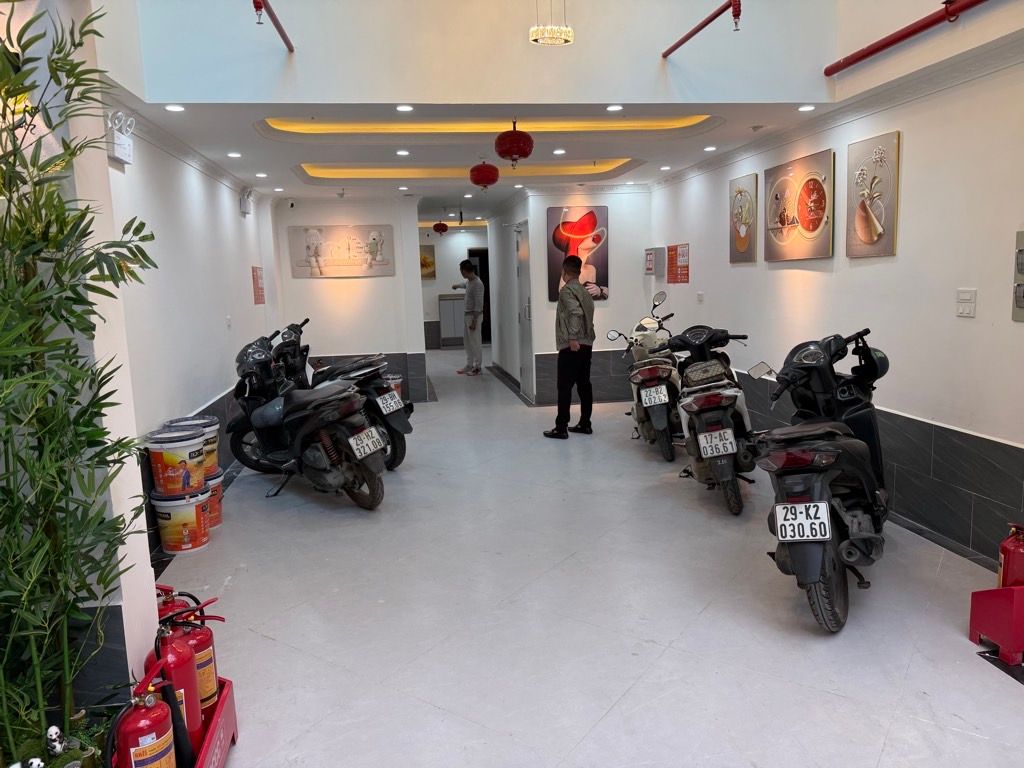 Bán nhà Minh Khai - diện tích 105m2 7 tầng - Thang máy - giá 31,5 tỷ