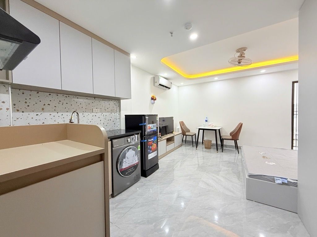 Bán nhà Minh Khai - diện tích 105m2 7 tầng - Thang máy - giá 31,5 tỷ