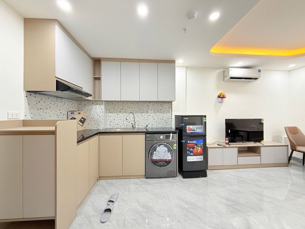 Bán nhà Minh Khai - diện tích 105m2 7 tầng - Thang máy - giá 31,5 tỷ