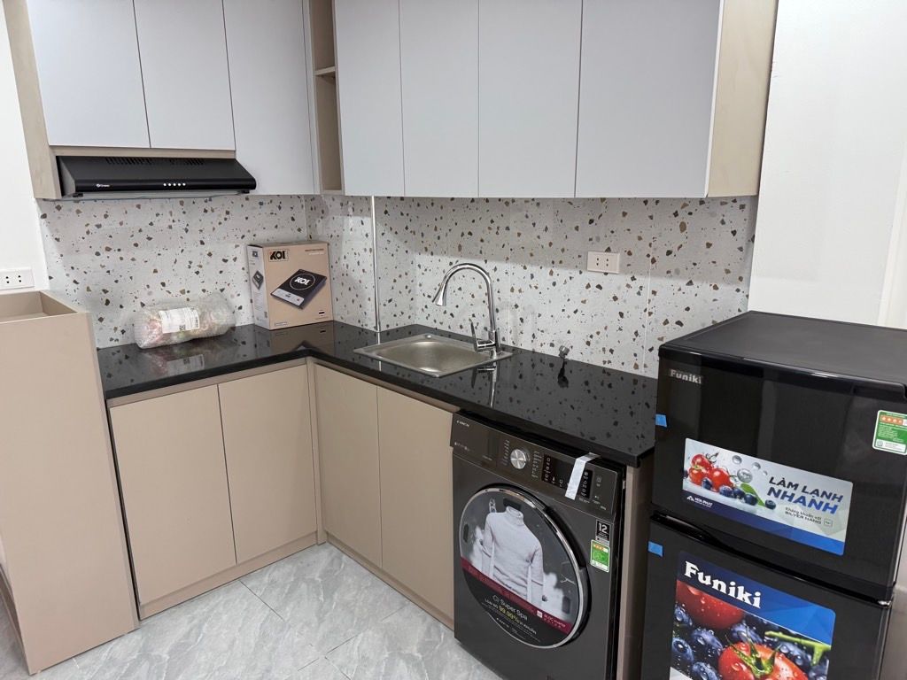 Bán nhà Minh Khai - diện tích 105m2 7 tầng - Thang máy - giá 31,5 tỷ