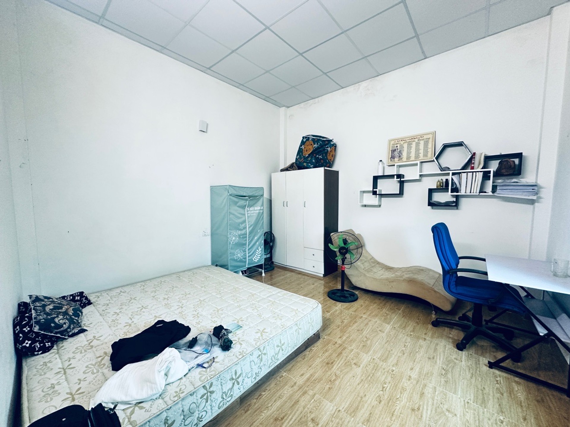 Bán nhà Định Công Hạ - diện tích 48m2 2 tầng - Lô góc, mặt ngõ thông - giá 2,2 tỷ
