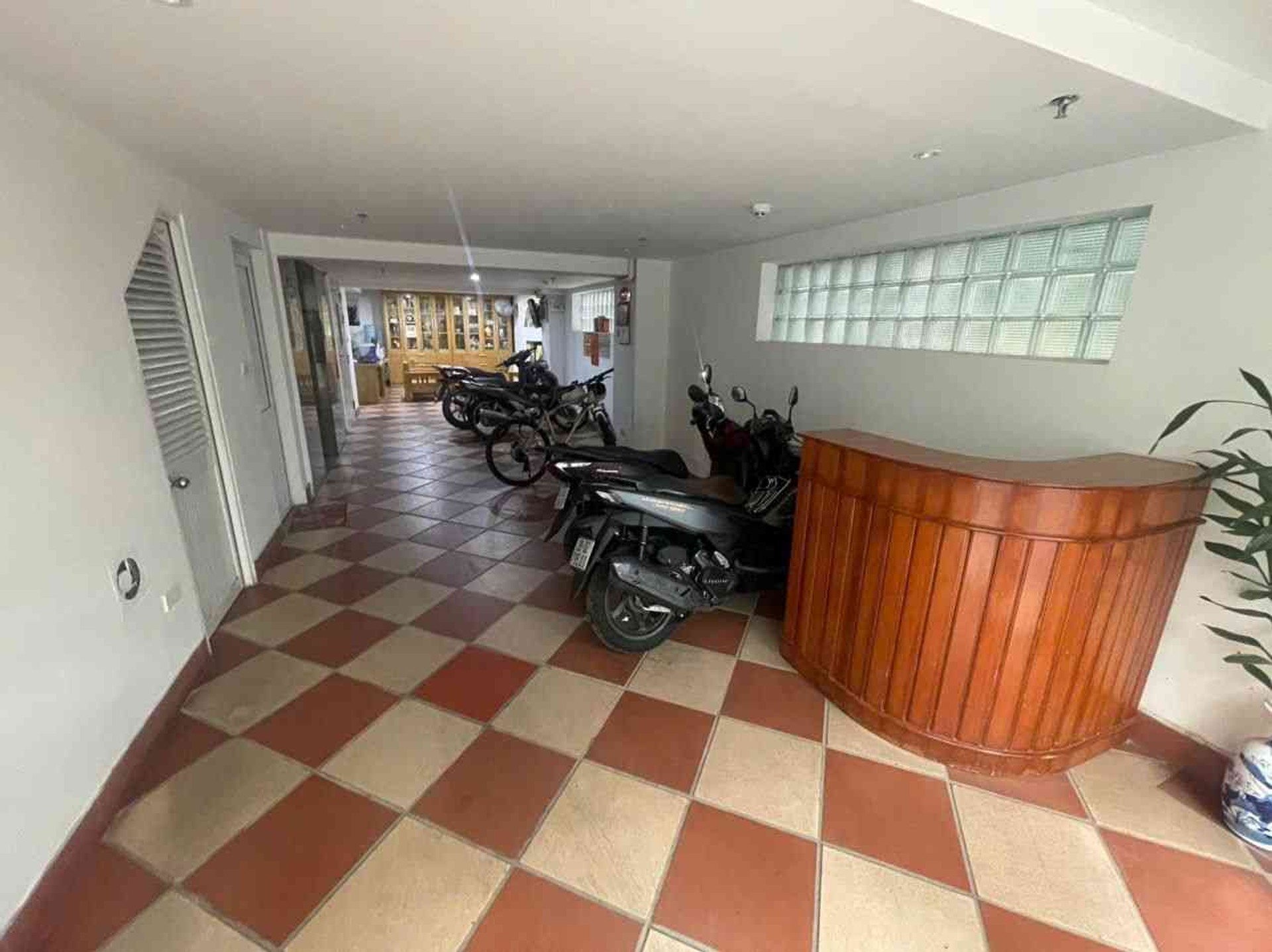 Bán nhà Nguyễn Huy Tự - diện tích 97m2 10 tầng - Lô góc, cho thuê dòng tiền khủng - giá 102,6 tỷ