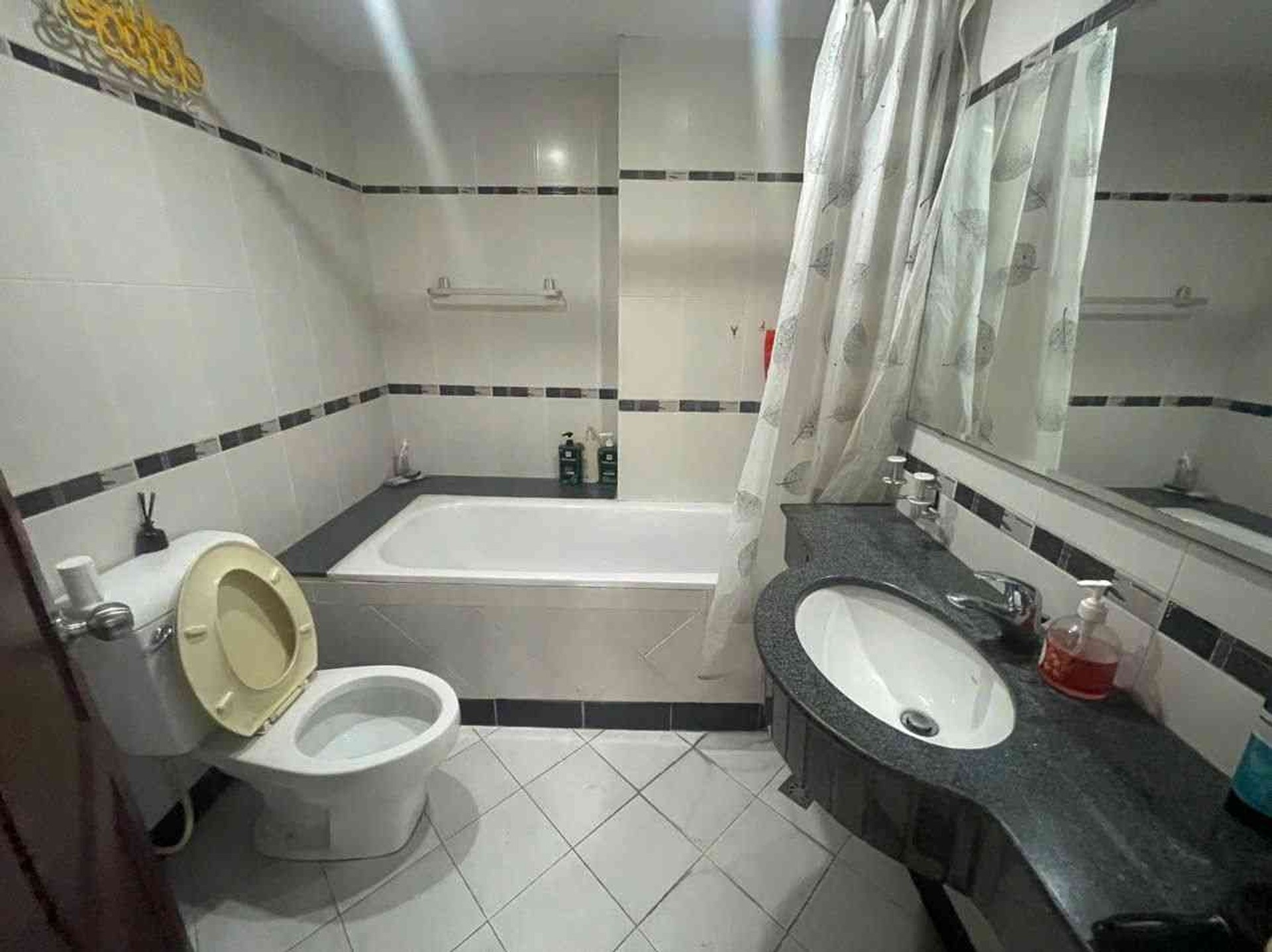 Bán nhà Nguyễn Huy Tự - diện tích 97m2 10 tầng - Lô góc, cho thuê dòng tiền khủng - giá 102,6 tỷ