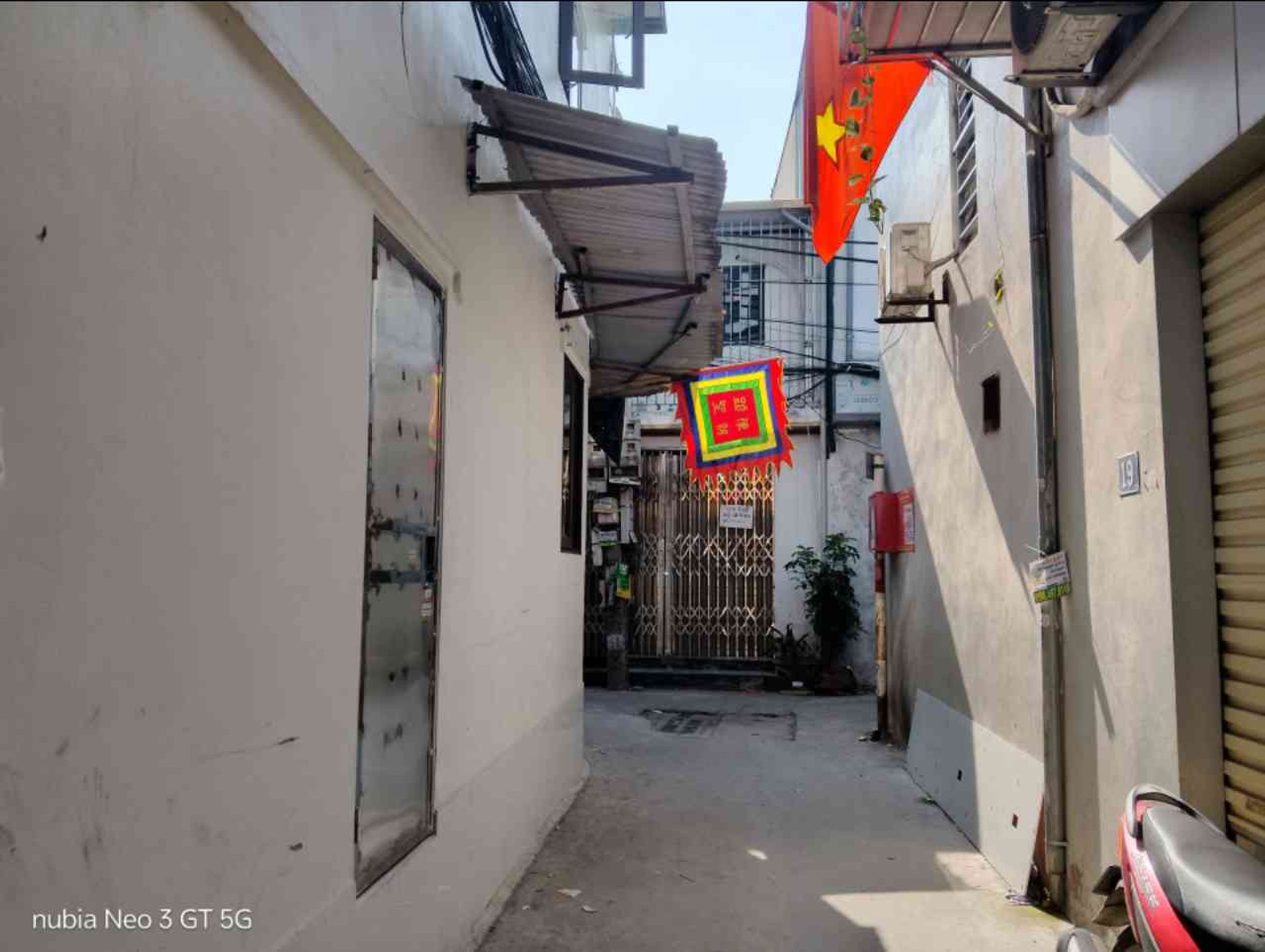 Bán nhà Vĩnh Hưng - diện tích 30m2 3 tầng - Ngõ ô tô thông khắp ngả - giá 2,9 tỷ