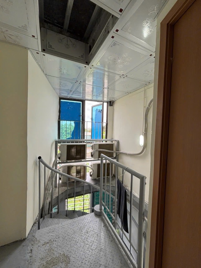 Bán nhà Nguyễn Khoái - diện tích 327,8m2 5 tầng - Tòa nhà căn hộ dòng tiền khủng - giá 128 tỷ