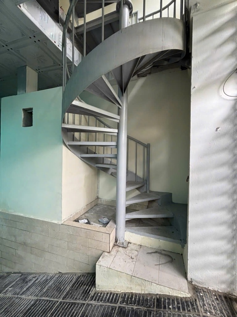 Bán nhà Nguyễn Khoái - diện tích 327,8m2 5 tầng - Tòa nhà căn hộ dòng tiền khủng - giá 128 tỷ