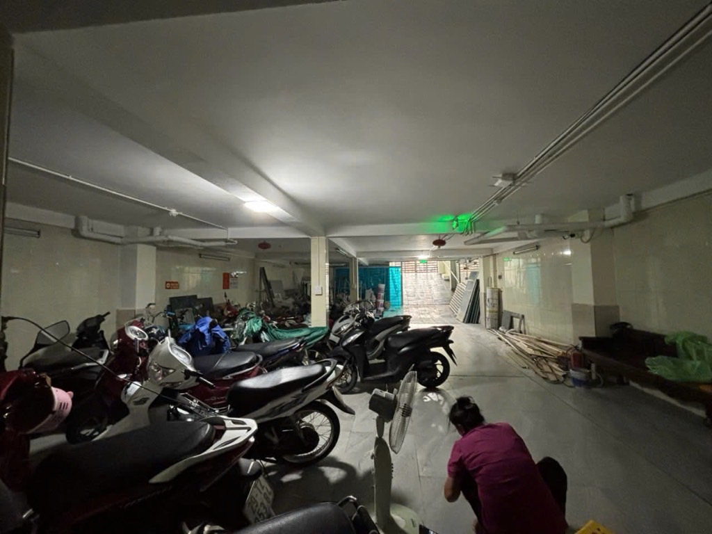 Bán nhà Nguyễn Khoái - diện tích 327,8m2 5 tầng - Tòa nhà căn hộ dòng tiền khủng - giá 128 tỷ