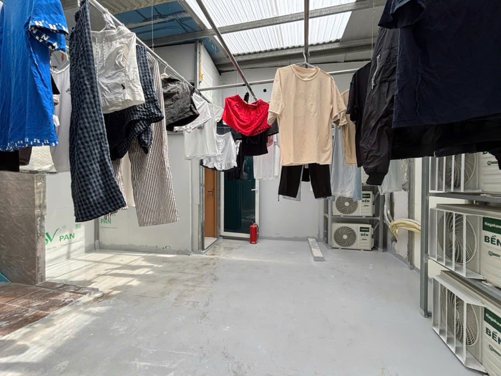 Bán nhà Nguyễn Khoái - diện tích 327,8m2 5 tầng - Tòa nhà căn hộ dòng tiền khủng - giá 128 tỷ