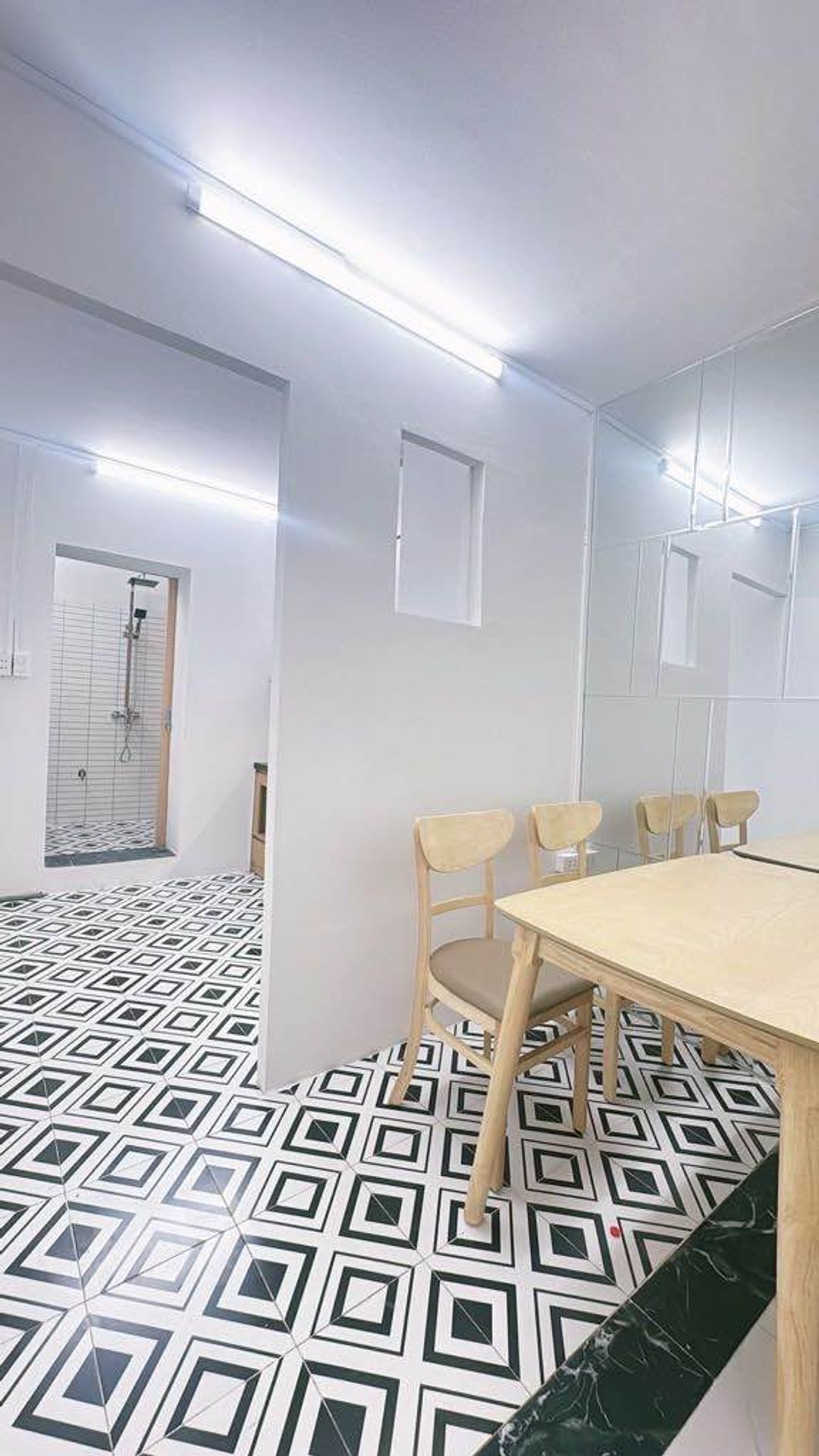 Bán nhà Giải Phóng - diện tích 60m2 5 tầng - Tập thể văn minh, sạch sẽ - giá 3,98 tỷ
