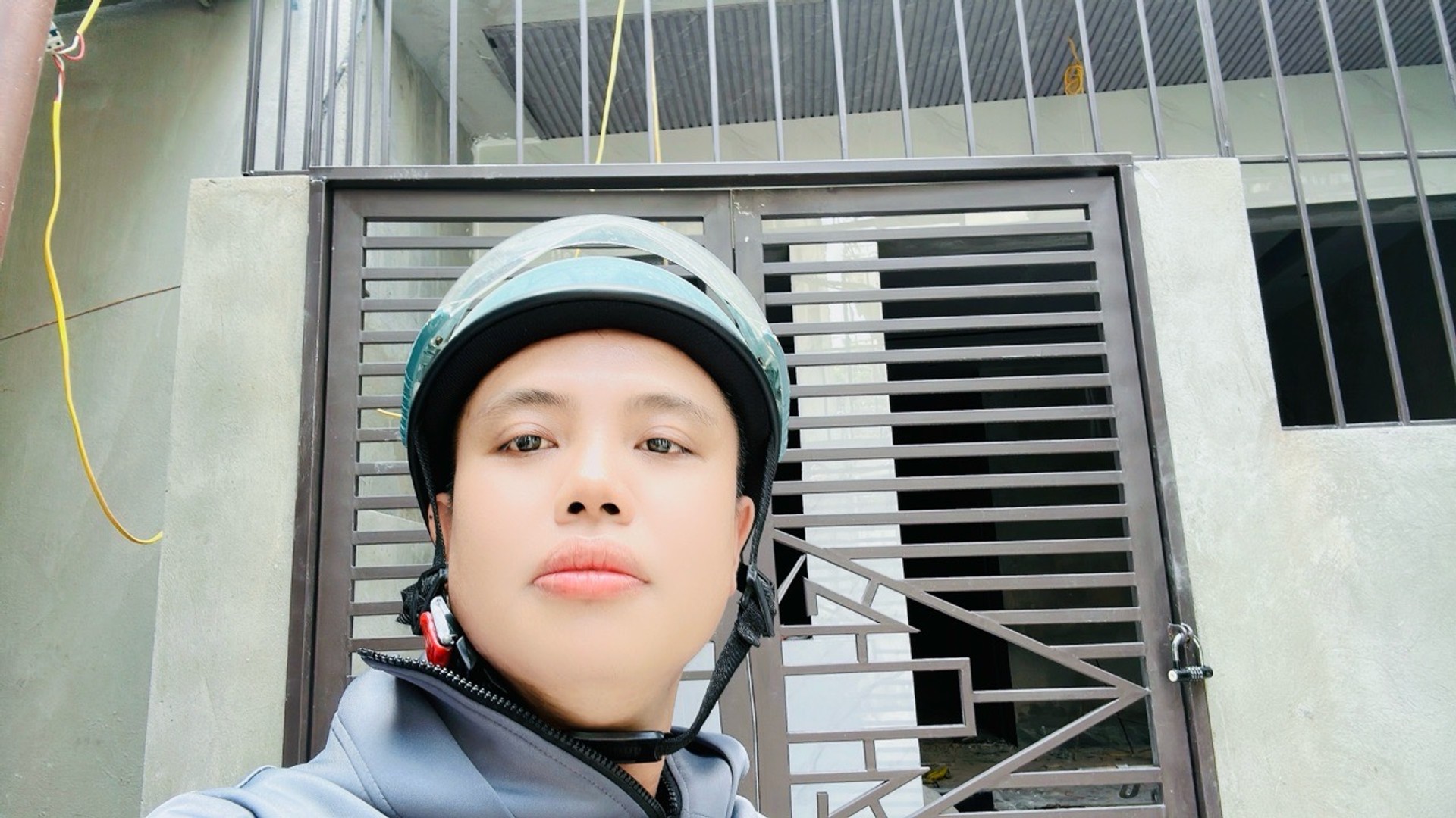 Bán nhà Hưng Phúc - diện tích 39m2 6 tầng - Thang máy - giá 8,9 tỷ