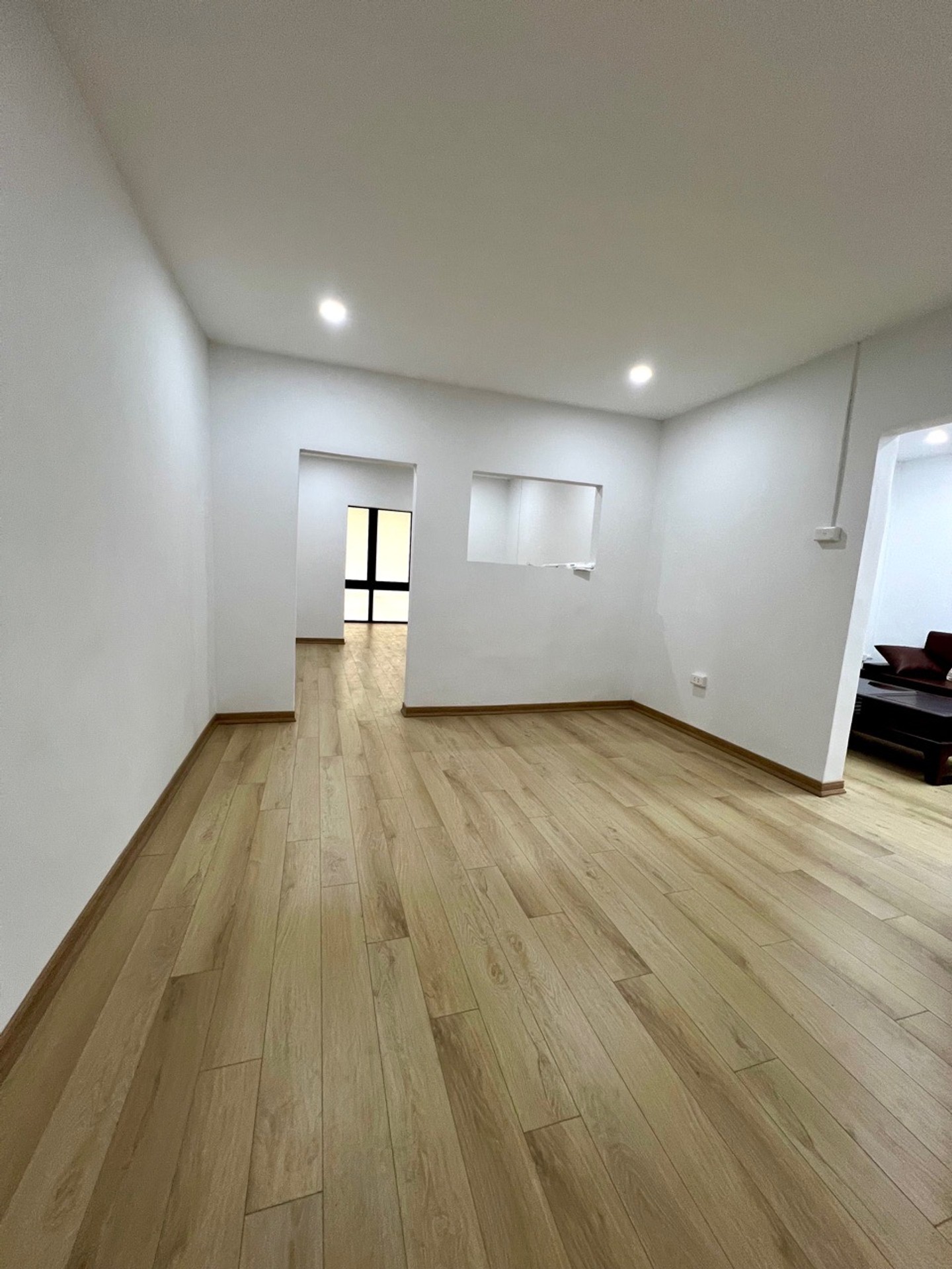 Bán nhà Tập thể Quỳnh Mai - diện tích 90m2 5 tầng - 3 ngủ rộng rãi - giá 5,3 tỷ
