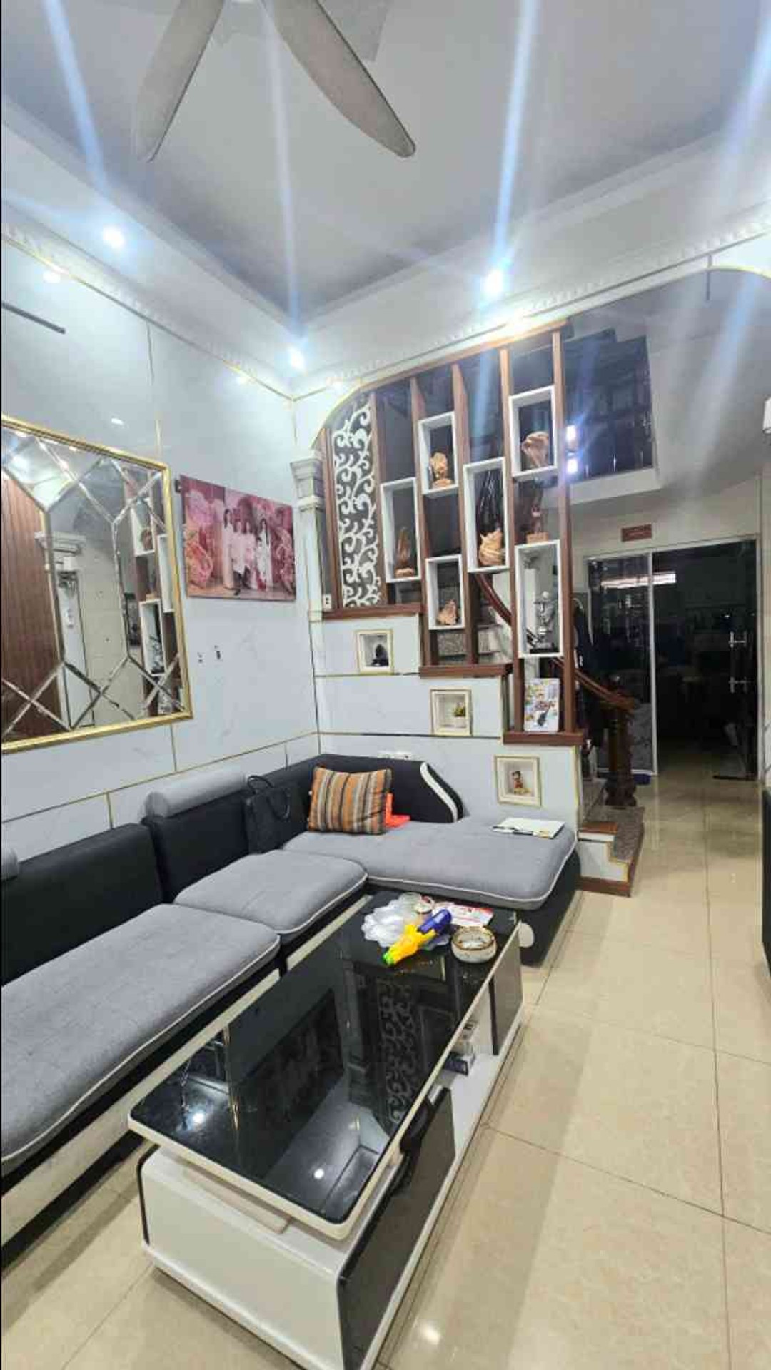 Bán nhà Lĩnh Nam - diện tích 49m2 5 tầng - Lô góc thoáng sáng - giá 11 tỷ