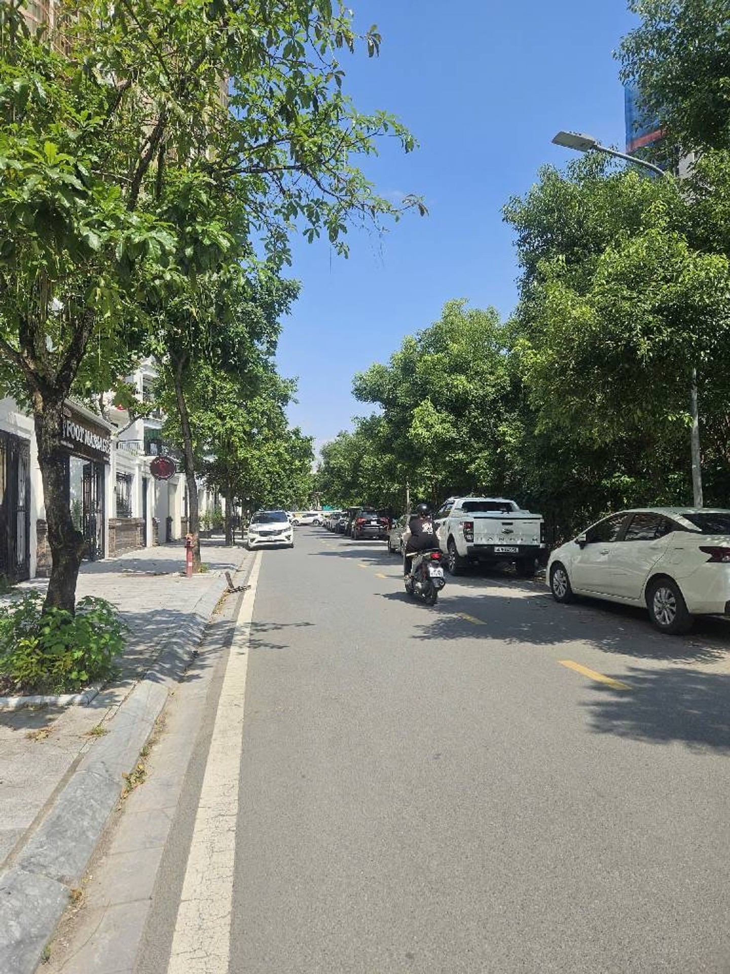 Bán nhà Tố Hữu - diện tích 191m2 5 tầng - ô tô tránh - giá 48 tỷ