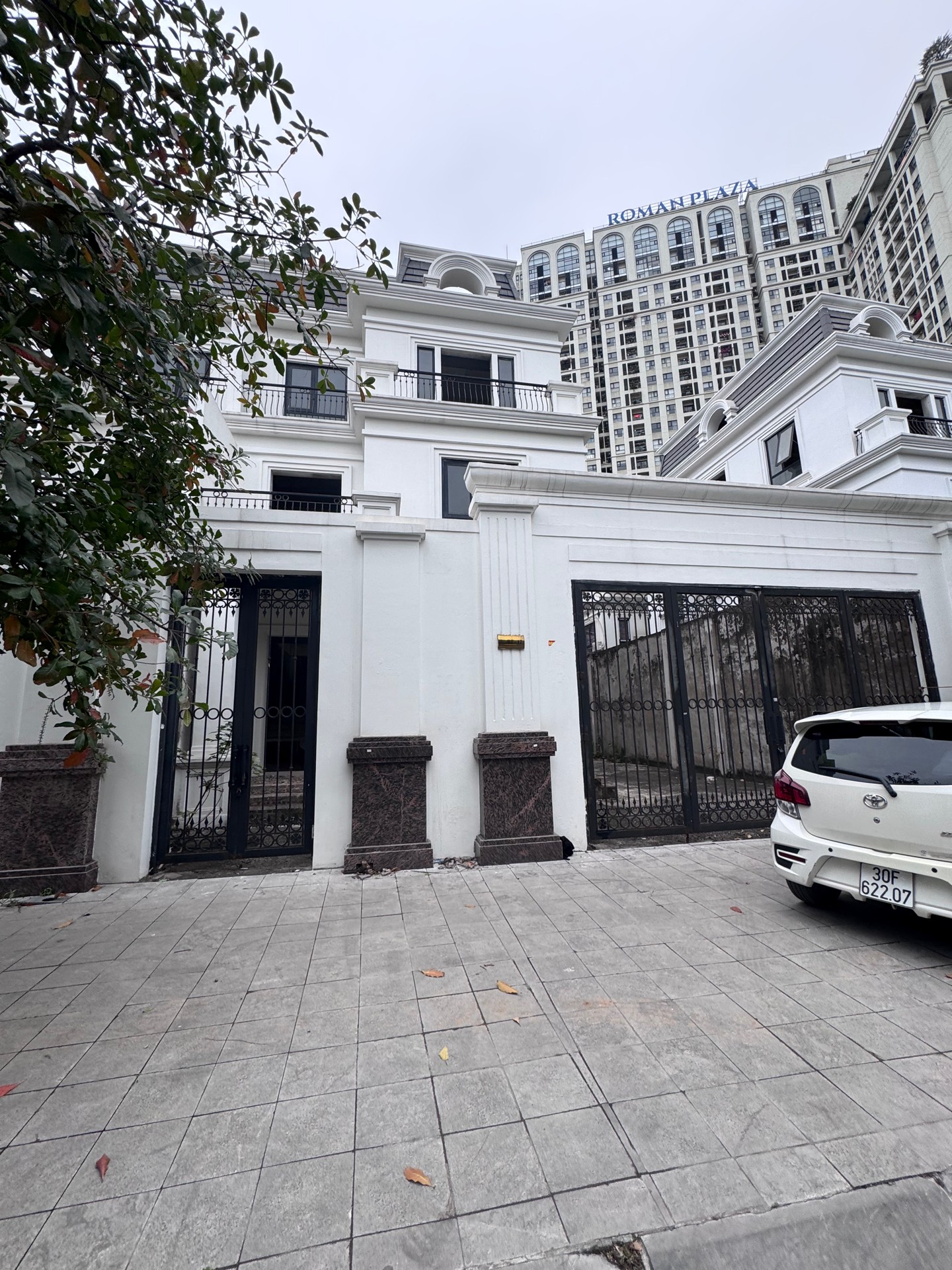 Bán nhà Tố Hữu - diện tích 191m2 5 tầng - ô tô tránh - giá 48 tỷ