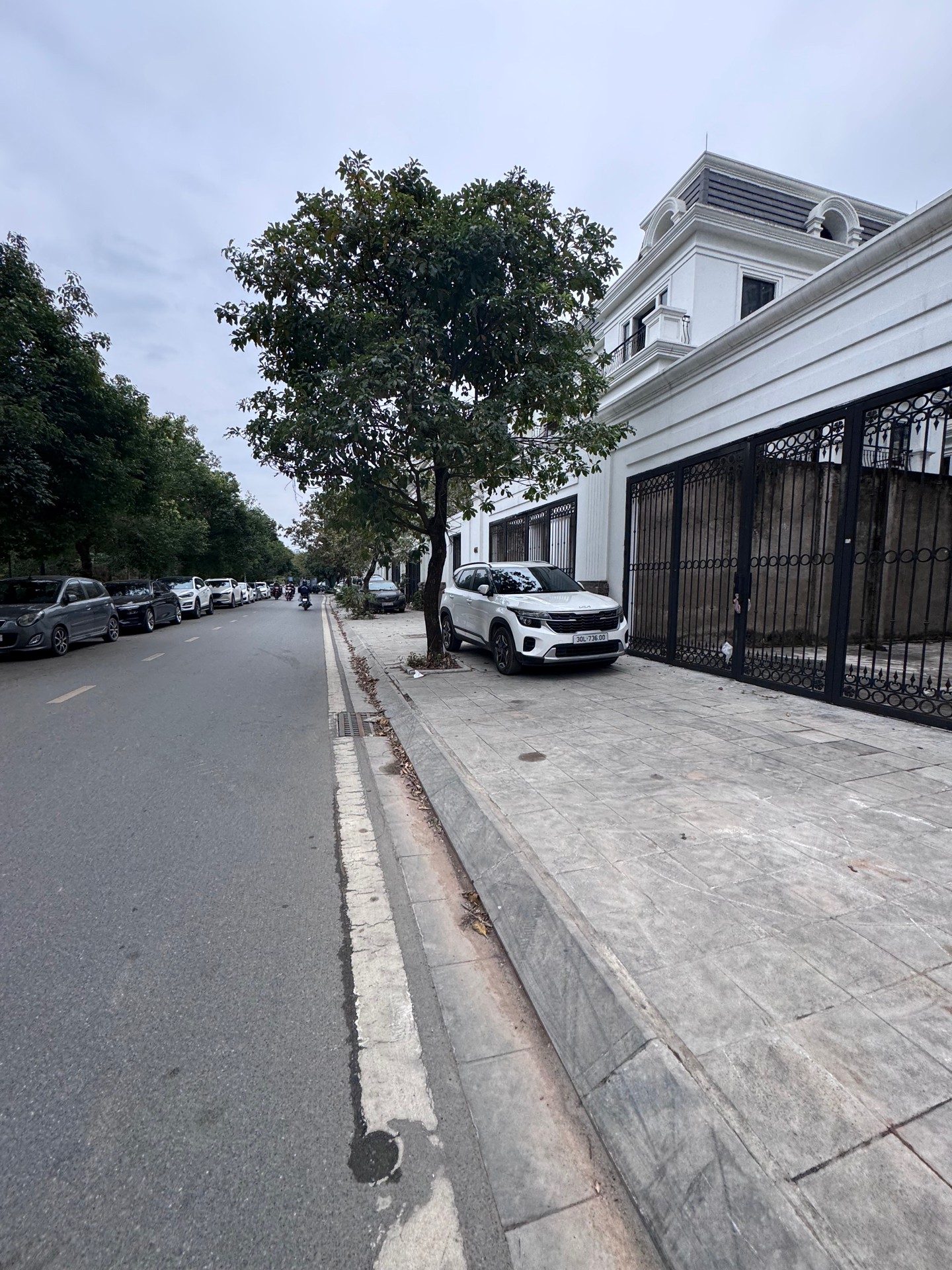 Bán nhà Tố Hữu - diện tích 191m2 5 tầng - ô tô tránh - giá 48 tỷ