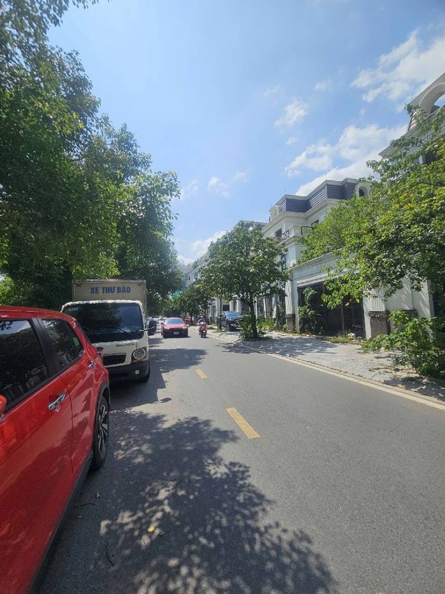 Bán nhà Tố Hữu - diện tích 191m2 5 tầng - ô tô tránh - giá 48 tỷ