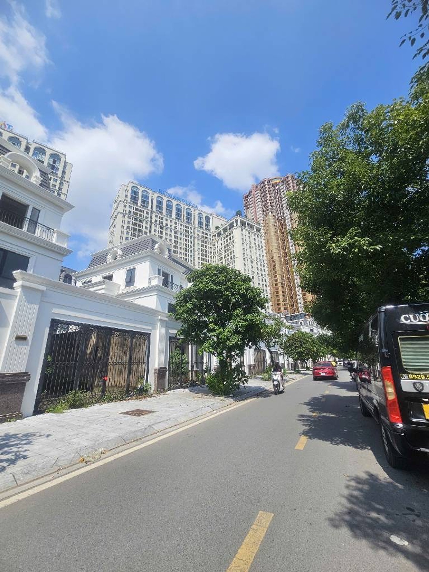 Bán nhà Tố Hữu - diện tích 191m2 5 tầng - ô tô tránh - giá 48 tỷ