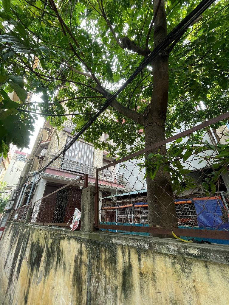 Bán nhà Giải Phóng - diện tích 166m2 4 tầng - LÔ GÓC, Ô TÔ VÀO NHÀ KINH DOANH SẦM UẤT - giá 23 tỷ