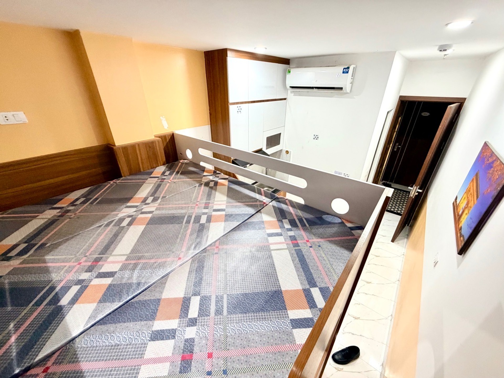 Bán nhà Hai Bà Trưng - diện tích 66m2 6 tầng - Siêu phẩm căn hộ dịch vụ - giá 20,2 tỷ