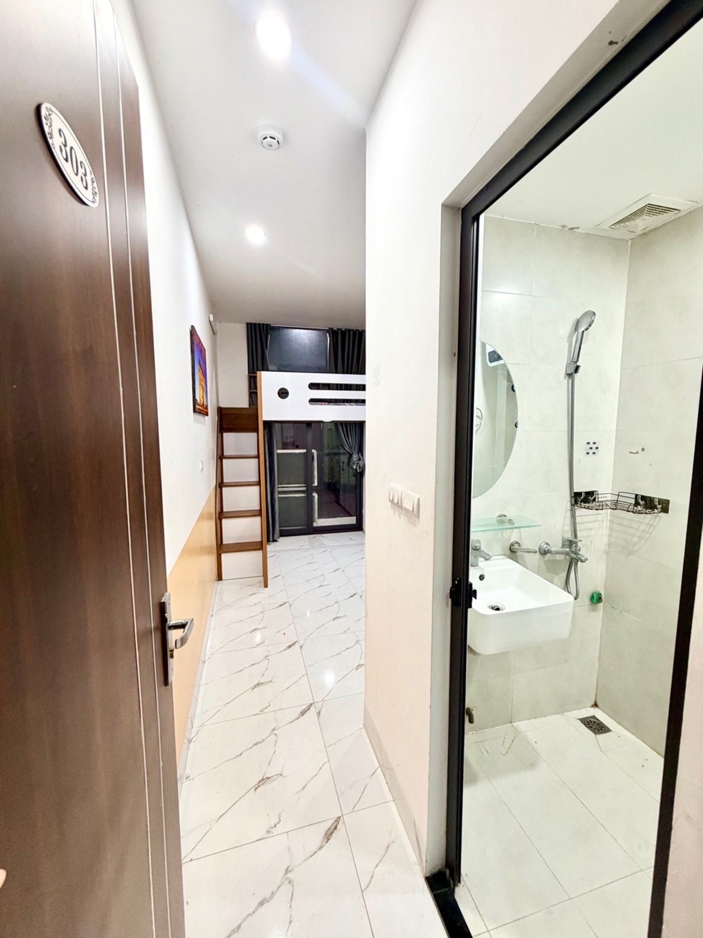 Bán nhà Hai Bà Trưng - diện tích 66m2 6 tầng - Siêu phẩm căn hộ dịch vụ - giá 20,2 tỷ