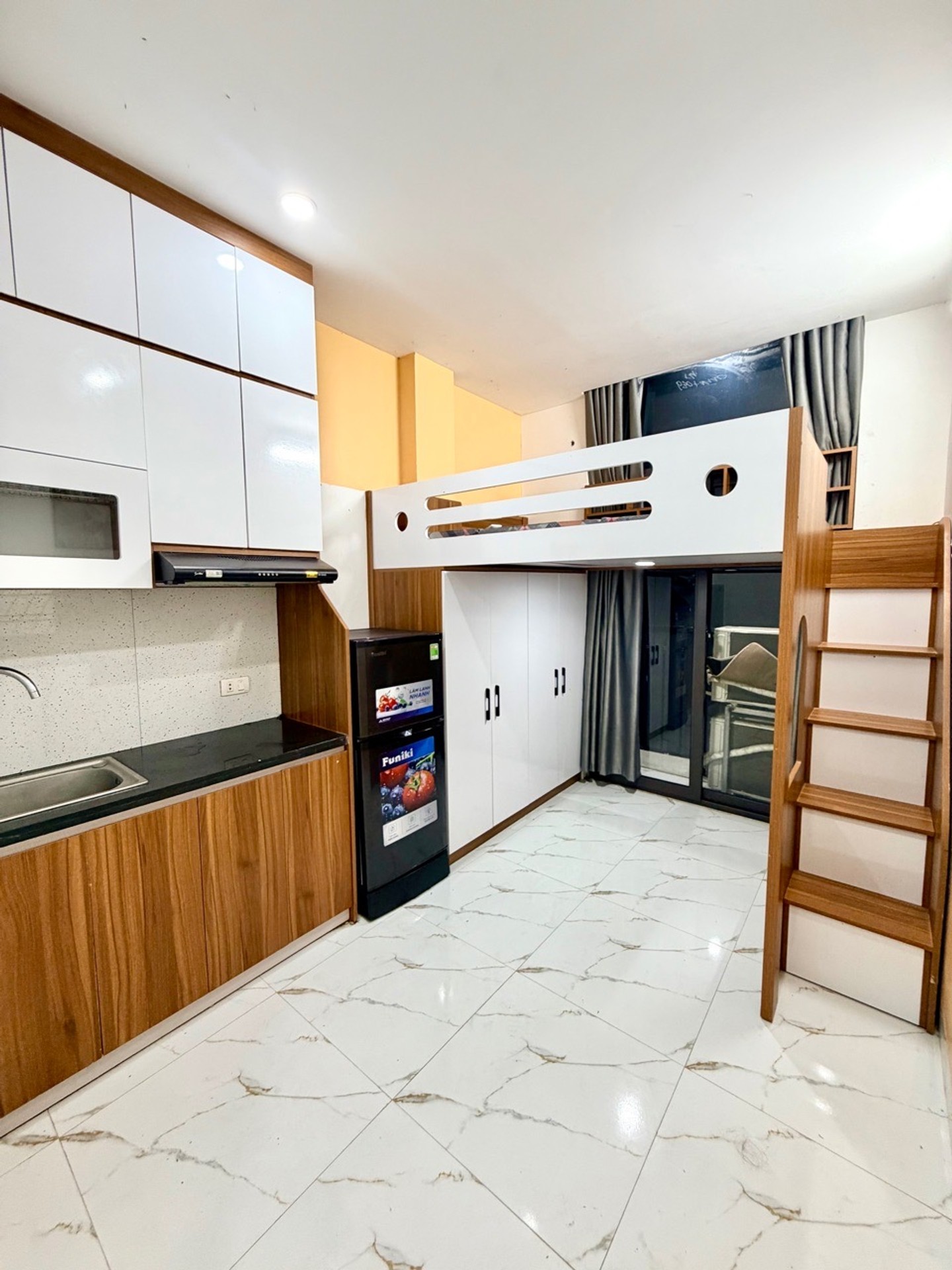 Bán nhà Hai Bà Trưng - diện tích 66m2 6 tầng - Siêu phẩm căn hộ dịch vụ - giá 20,2 tỷ