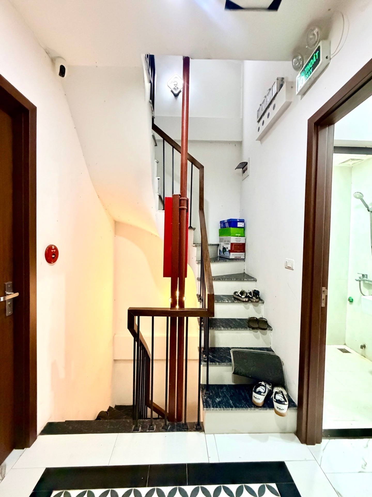 Bán nhà Hai Bà Trưng - diện tích 66m2 6 tầng - Siêu phẩm căn hộ dịch vụ - giá 20,2 tỷ