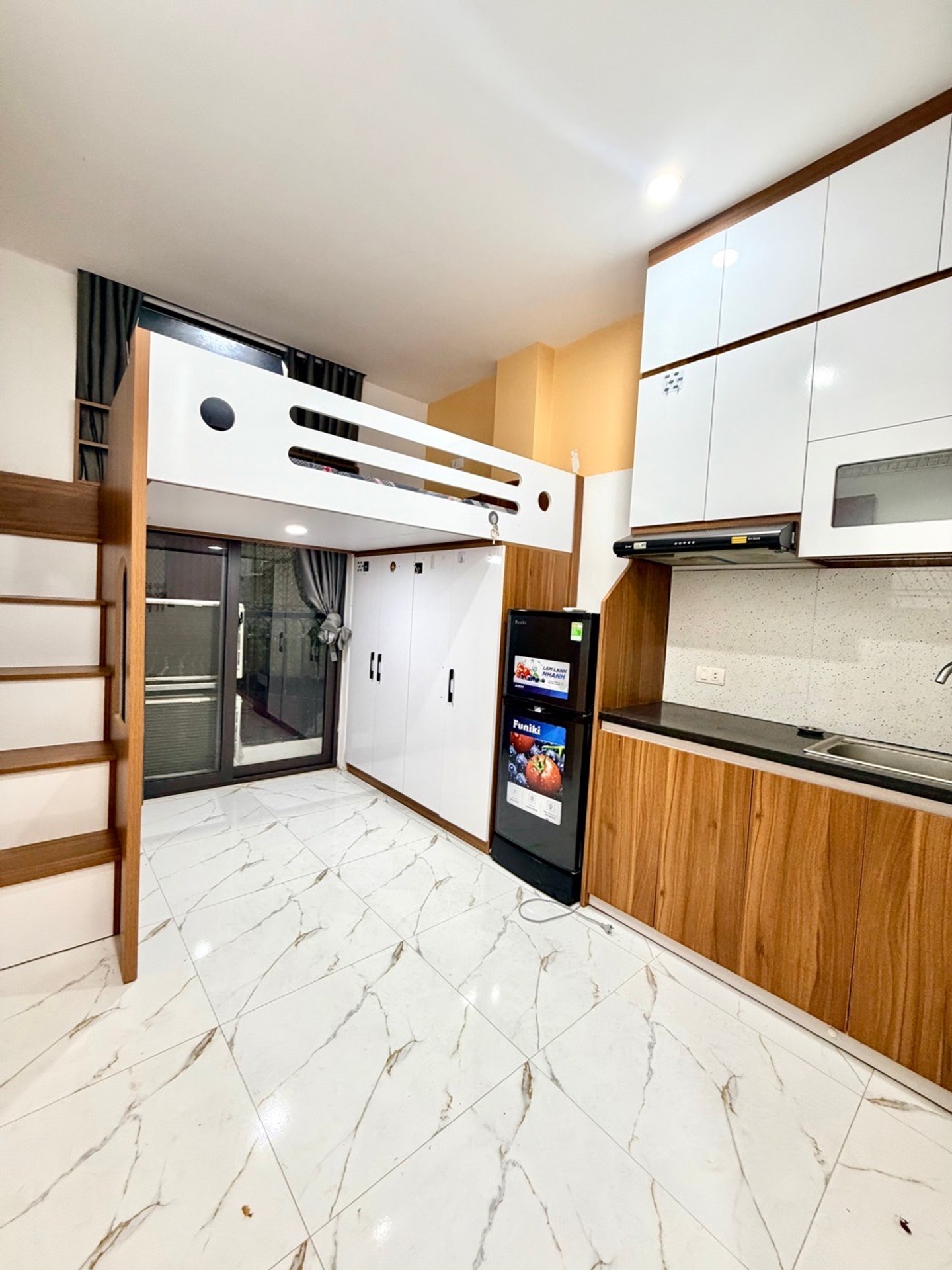 Bán nhà Hai Bà Trưng - diện tích 66m2 6 tầng - Siêu phẩm căn hộ dịch vụ - giá 20,2 tỷ