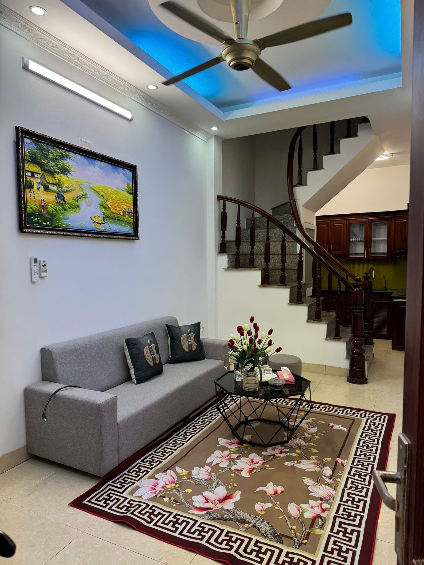 Bán nhà Vĩnh Hưng - diện tích 30m2 5 tầng - Nhà đẹp hiếm có - giá 6,8 tỷ