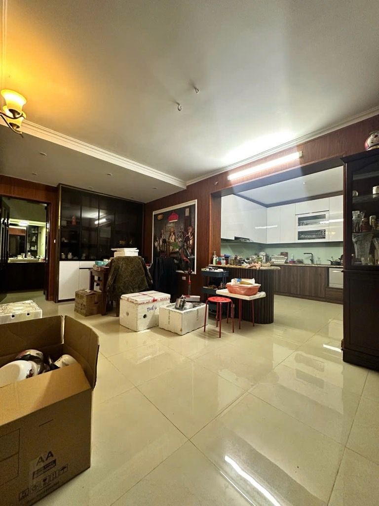 Bán nhà Yên Bái 1 - diện tích 220m2 3 tầng - Mặt phố, 2 mặt ngõ - giá 43 tỷ