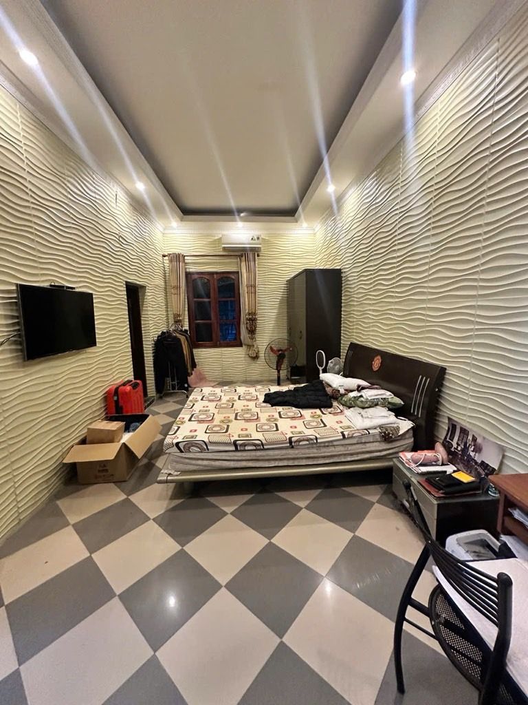 Bán nhà Yên Bái 1 - diện tích 220m2 3 tầng - Mặt phố, 2 mặt ngõ - giá 43 tỷ