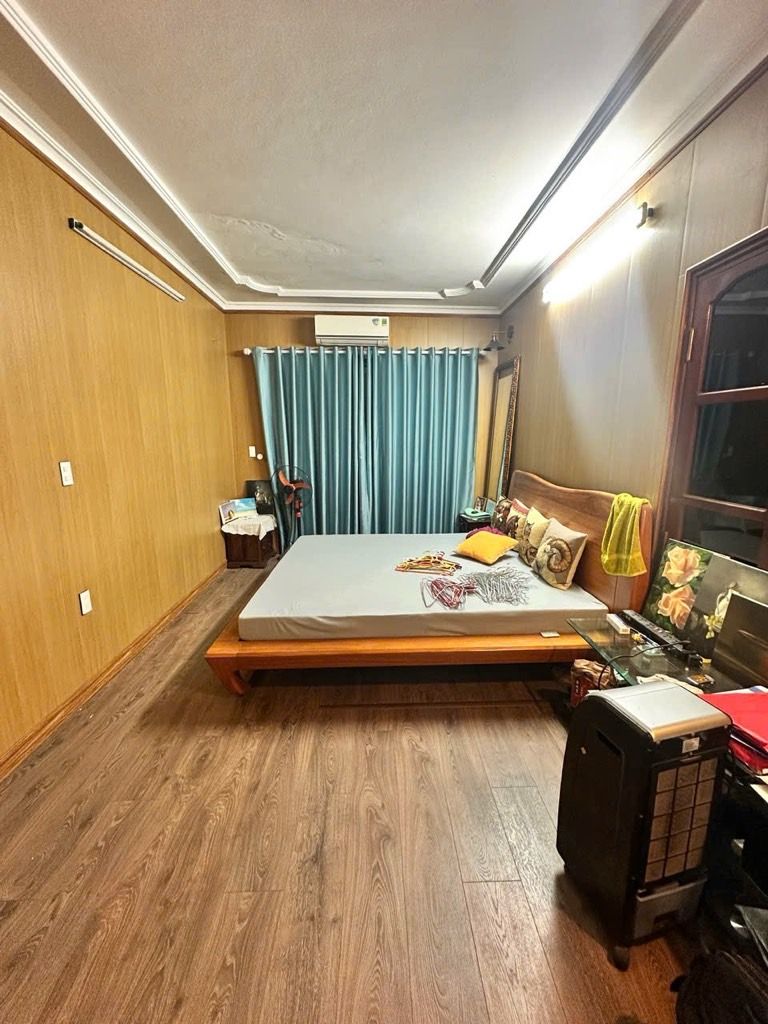 Bán nhà Yên Bái 1 - diện tích 220m2 3 tầng - Mặt phố, 2 mặt ngõ - giá 43 tỷ