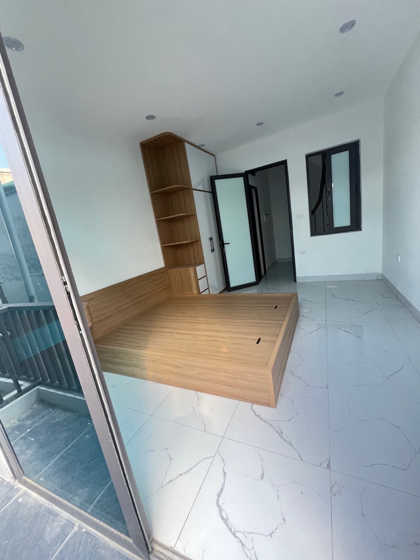 Bán nhà Tân Khai - diện tích 23m2 3 tầng - Ngõ ba gác - giá 3,8 tỷ