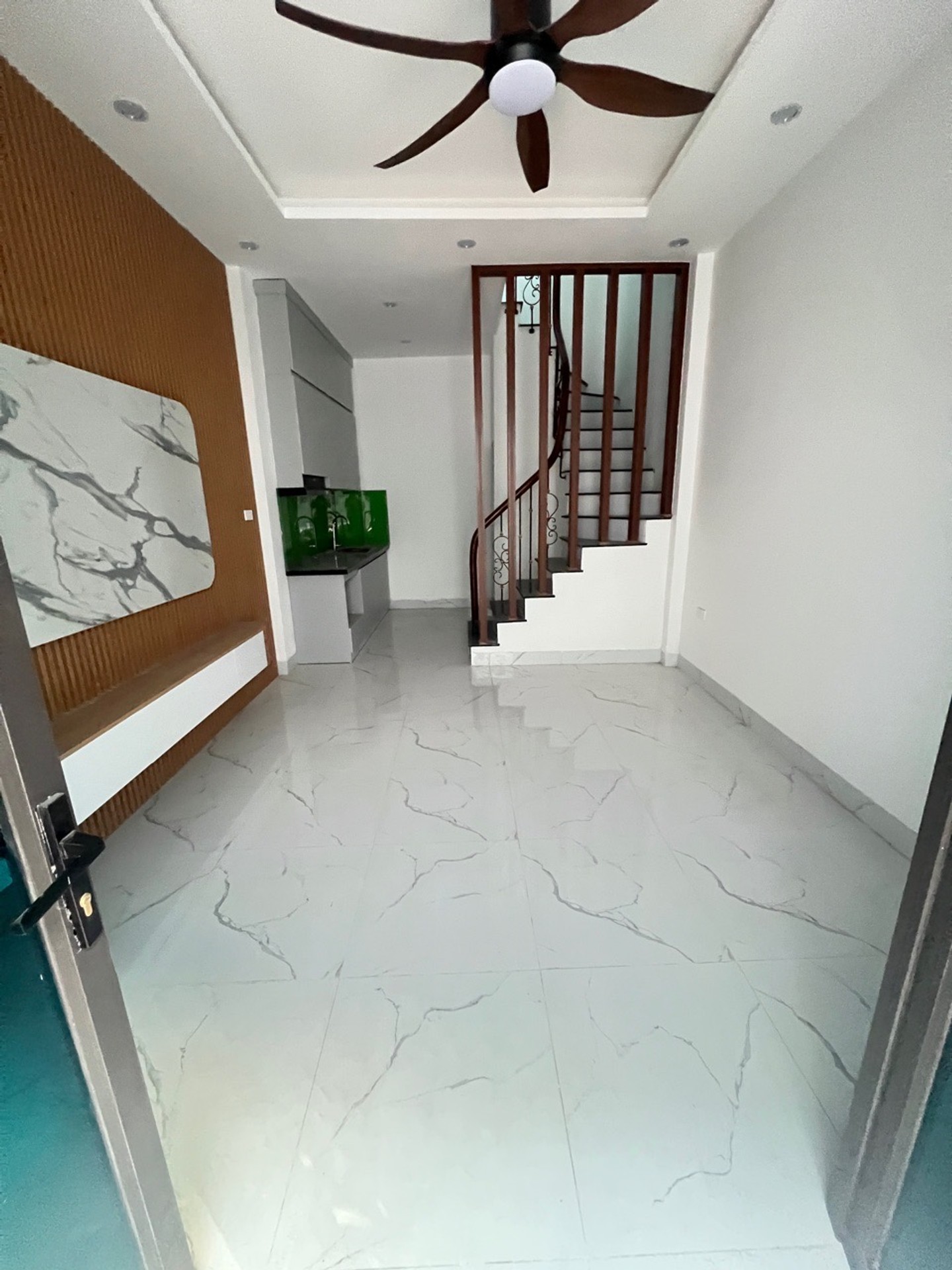 Bán nhà Tân Khai - diện tích 23m2 3 tầng - Ngõ ba gác - giá 3,8 tỷ