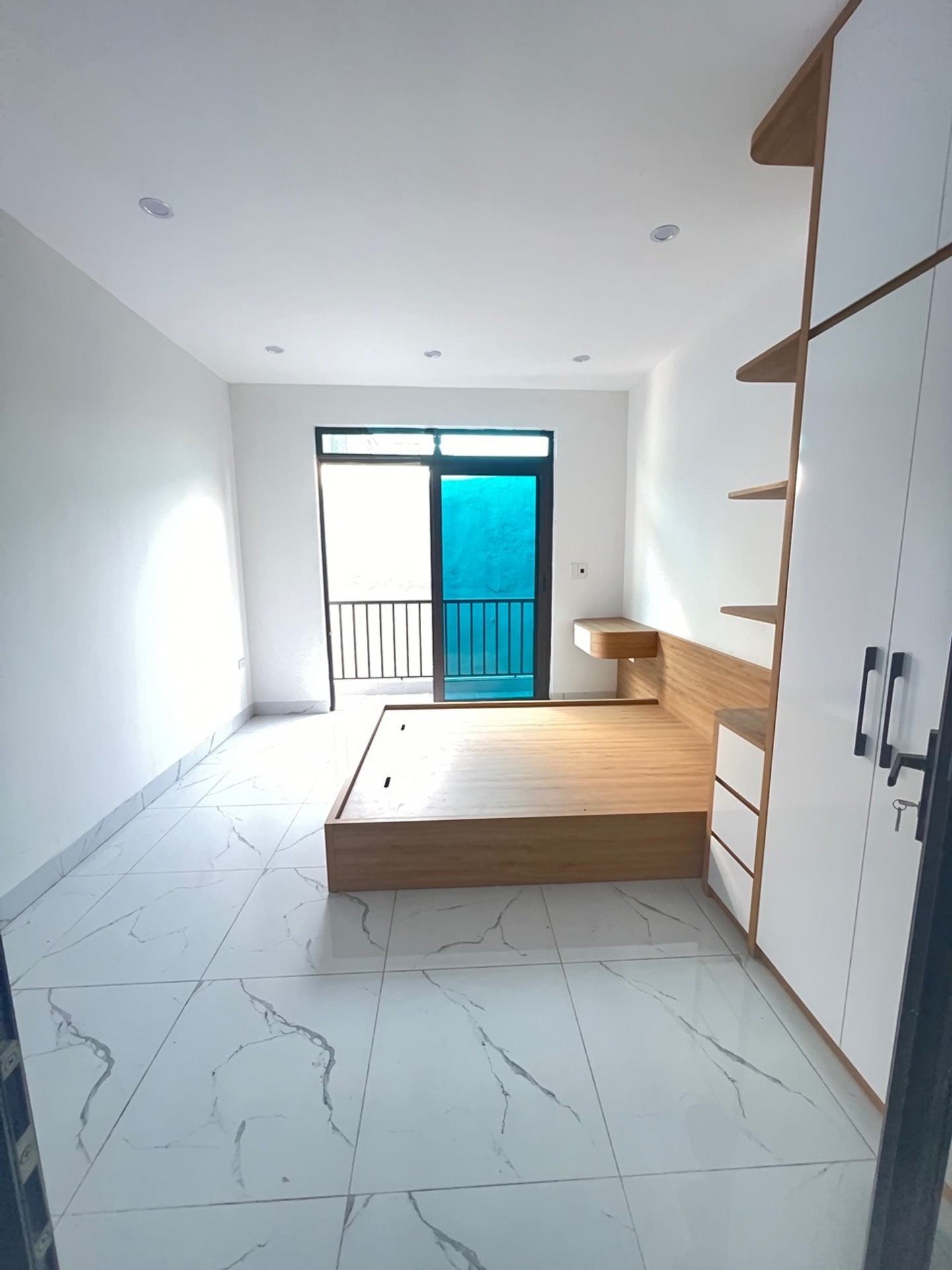 Bán nhà Tân Khai - diện tích 23m2 3 tầng - Ngõ ba gác - giá 3,8 tỷ