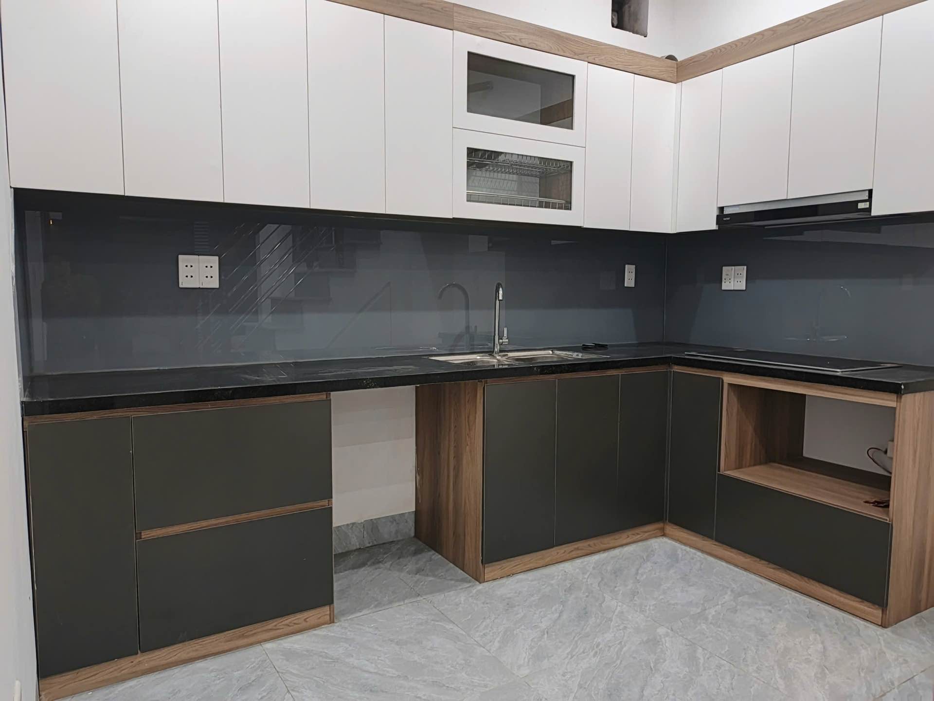 Bán nhà Tam Trinh - diện tích 34m2 4 tầng - Ngõ thông, gần ô tô - giá 9 tỷ
