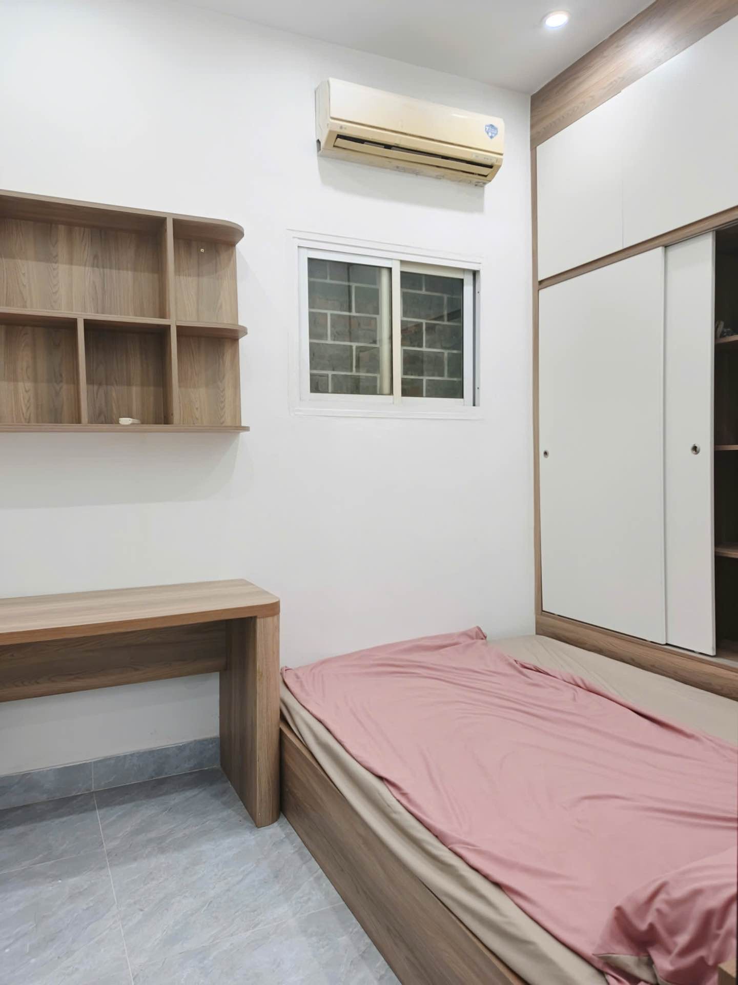 Bán nhà Tam Trinh - diện tích 34m2 4 tầng - Ngõ thông, gần ô tô - giá 9 tỷ