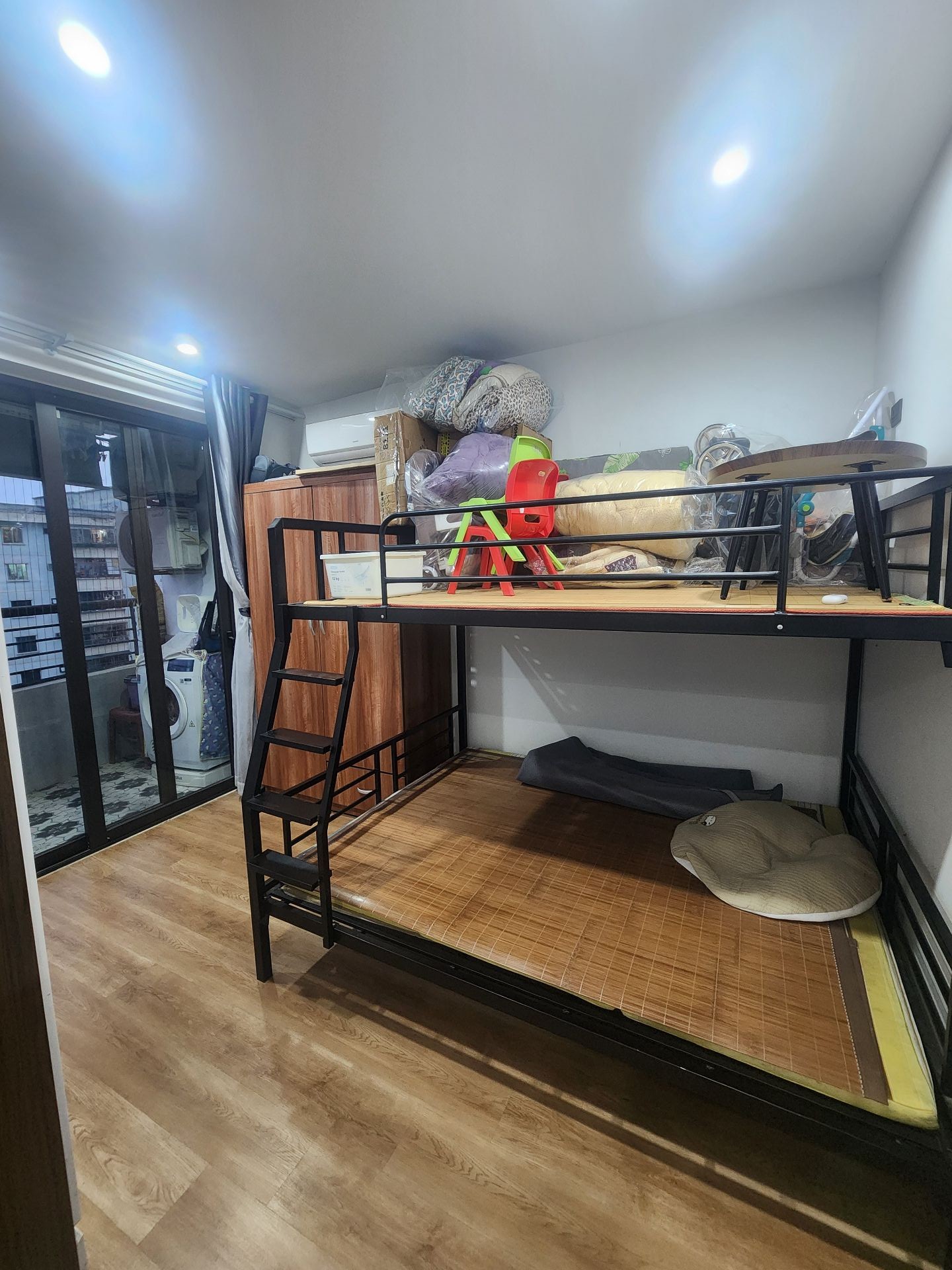 Bán nhà Nguyễn Công Thái - diện tích 86m2 1 tầng - Lô góc thoáng sáng - giá 8,4 tỷ