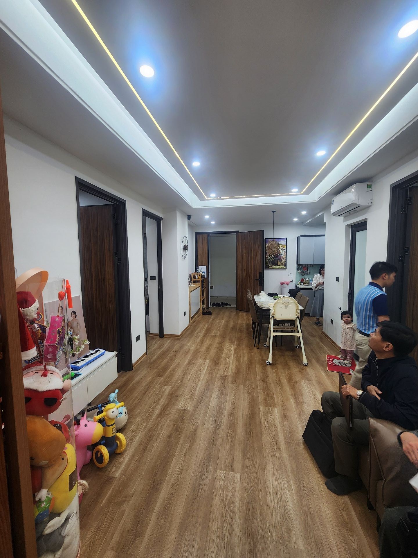 Bán nhà Nguyễn Công Thái - diện tích 86m2 1 tầng - Lô góc thoáng sáng - giá 8,4 tỷ