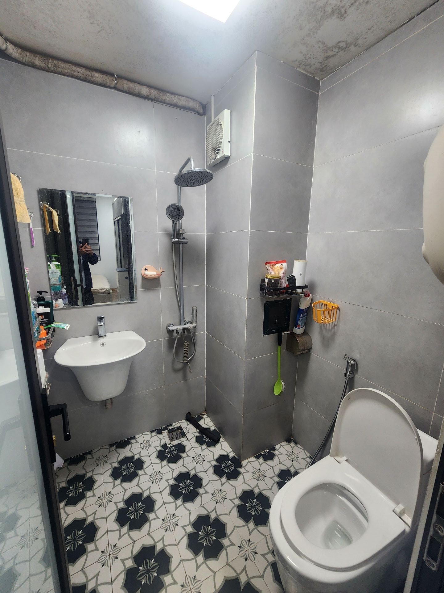 Bán nhà Nguyễn Công Thái - diện tích 86m2 1 tầng - Lô góc thoáng sáng - giá 8,4 tỷ