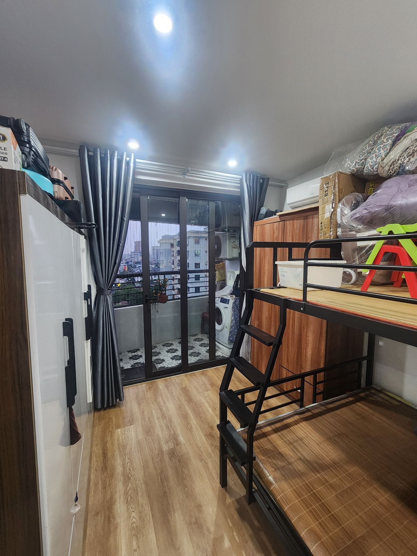 Bán nhà Nguyễn Công Thái - diện tích 86m2 1 tầng - Lô góc thoáng sáng - giá 8,4 tỷ