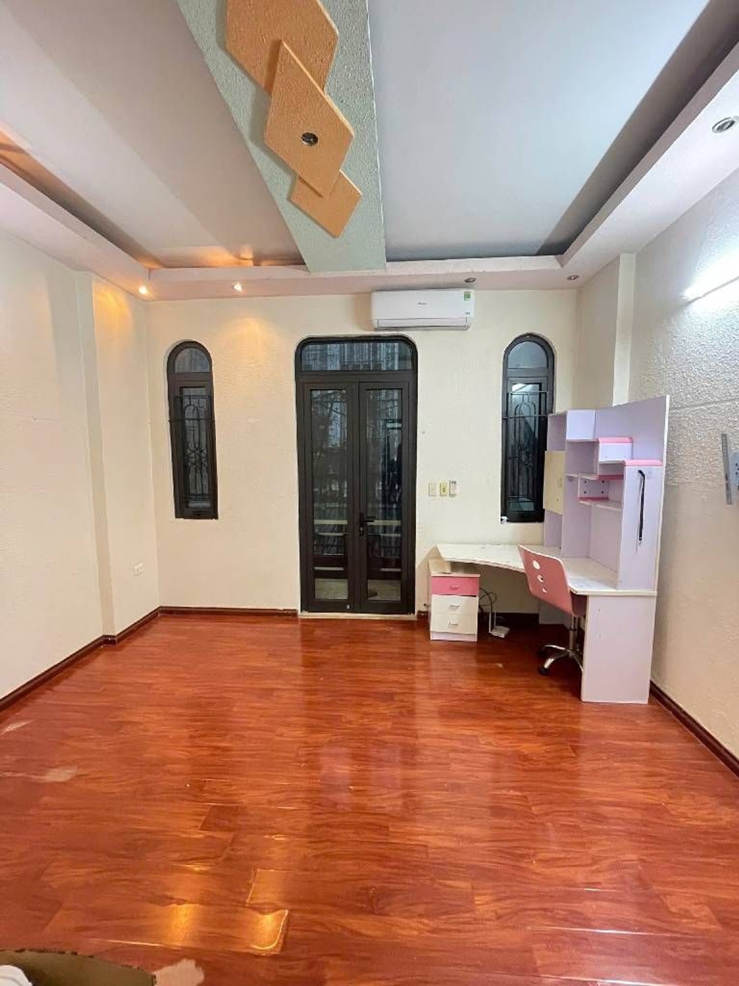 Bán nhà Hoàng Mai - diện tích 40m2 5 tầng - CỰC PHẨM HOÀNG MAI - NHÀ NGUYÊN BẢN DÂN XÂY - giá 8,6 tỷ
