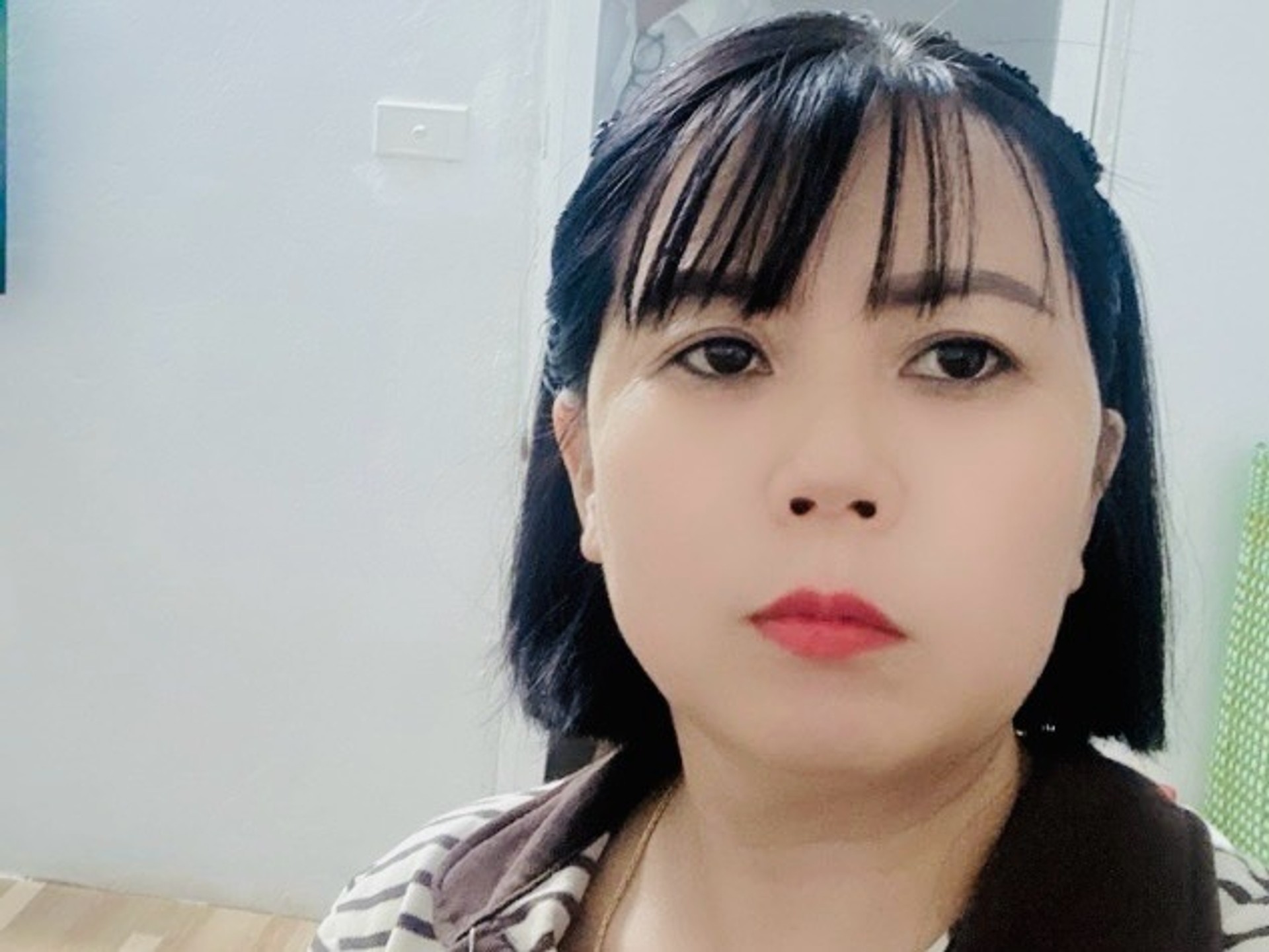 Bán nhà Hồng Mai - diện tích 15m2 4 tầng - Nhà nhỏ xinh, cực kỳ phù hợp vợ chồng trẻ - giá 1,65 tỷ