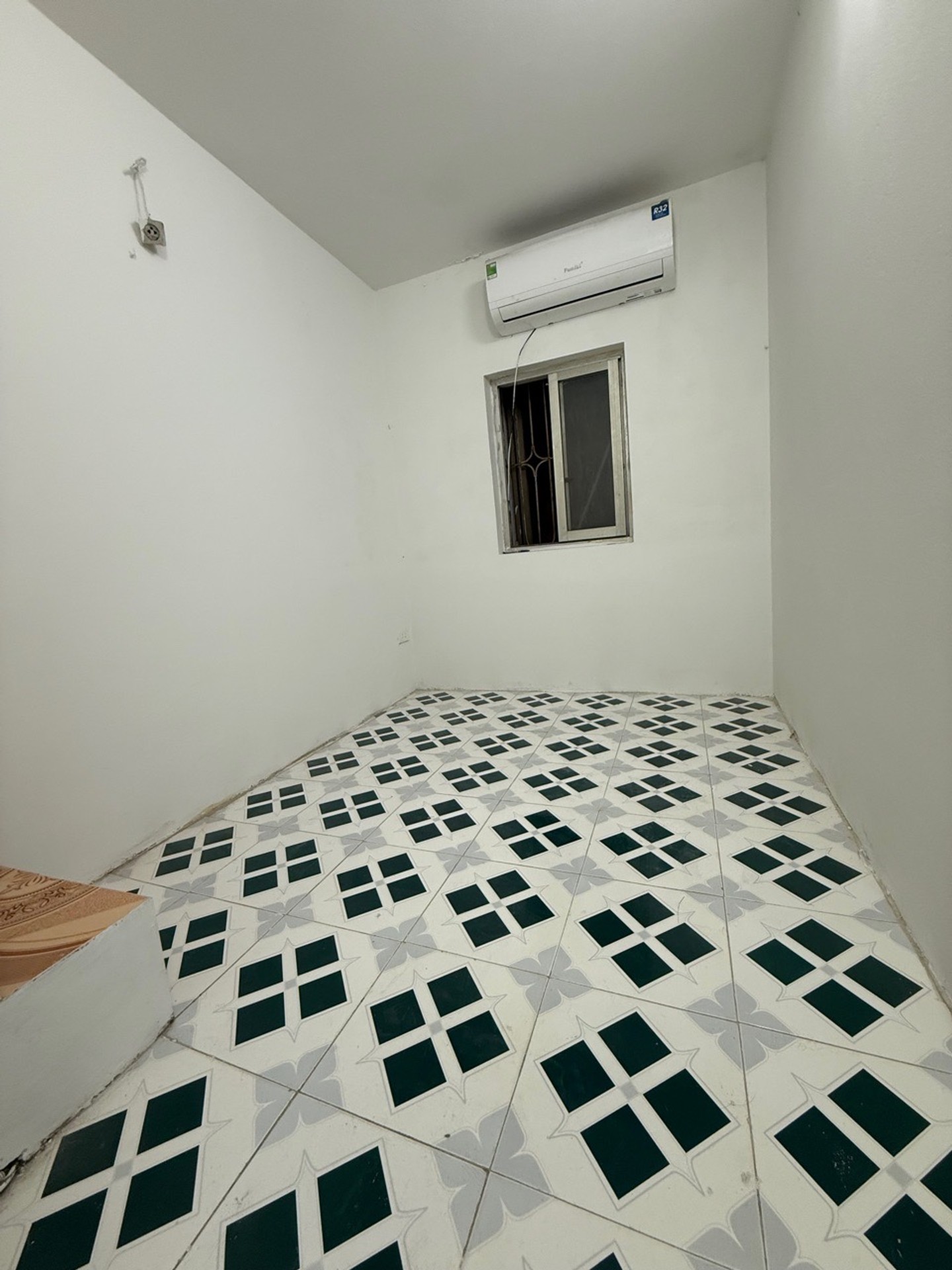 Bán nhà Hồng Mai - diện tích 15m2 4 tầng - Nhà nhỏ xinh, cực kỳ phù hợp vợ chồng trẻ - giá 1,65 tỷ