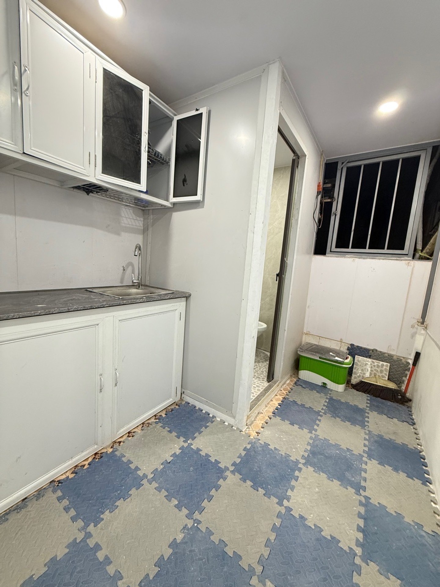 Bán nhà Hồng Mai - diện tích 15m2 4 tầng - Nhà nhỏ xinh, cực kỳ phù hợp vợ chồng trẻ - giá 1,65 tỷ