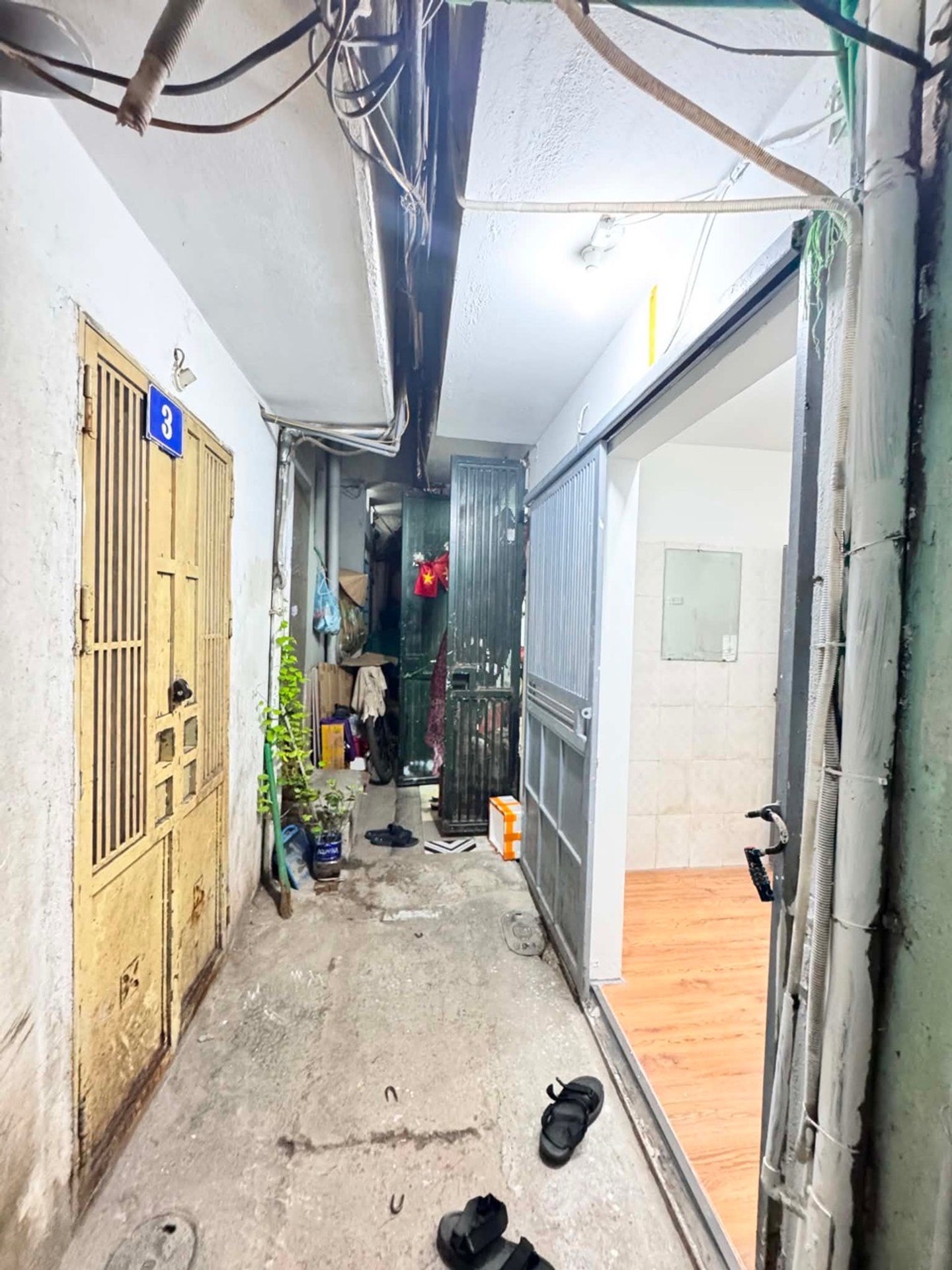 Bán nhà Hồng Mai - diện tích 15m2 4 tầng - Nhà nhỏ xinh, cực kỳ phù hợp vợ chồng trẻ - giá 1,65 tỷ
