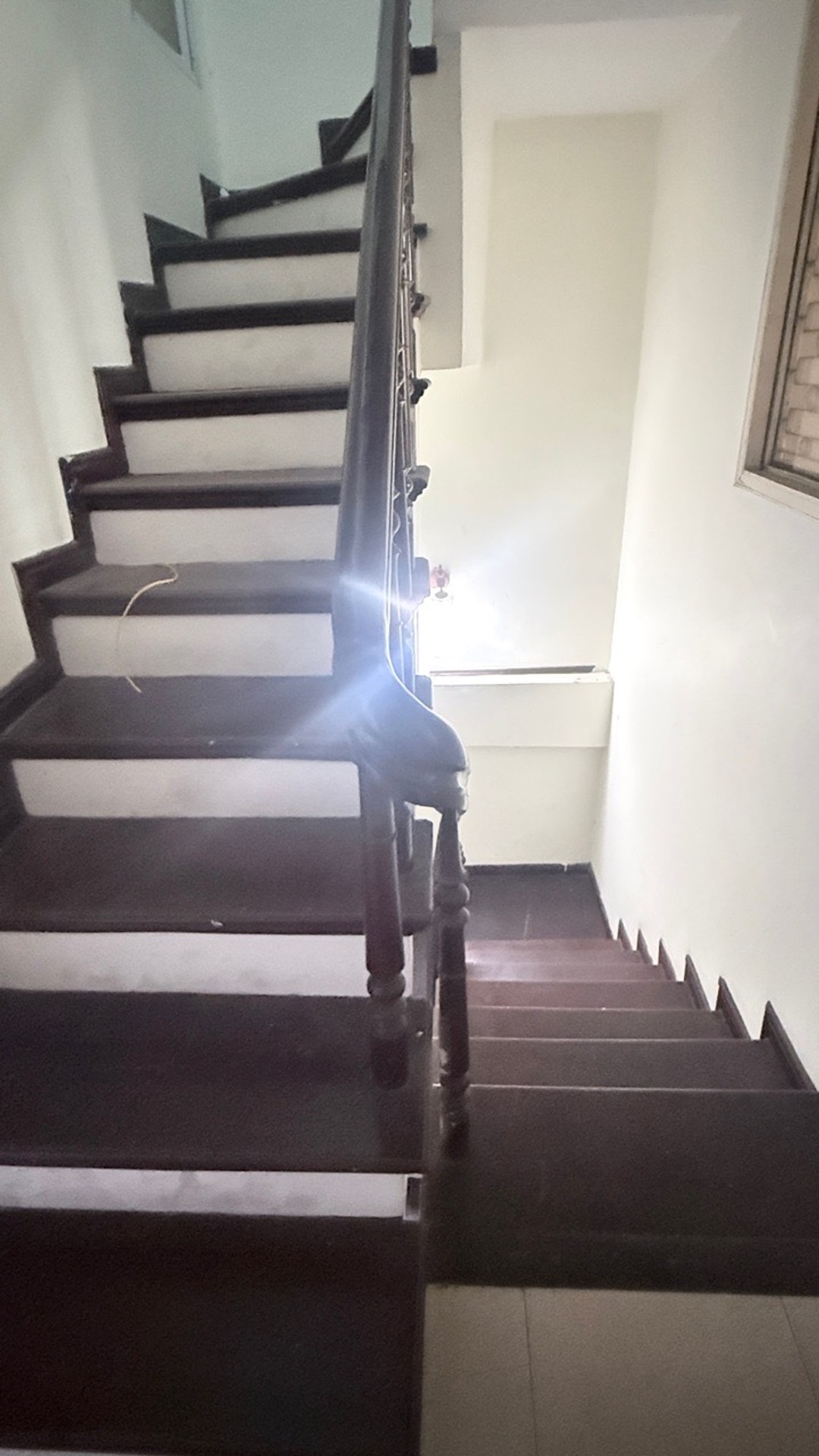 Bán nhà Kim Ngưu - diện tích 56m2 5 tầng - Mặt phố, ngõ ô tô tránh - giá 31 tỷ