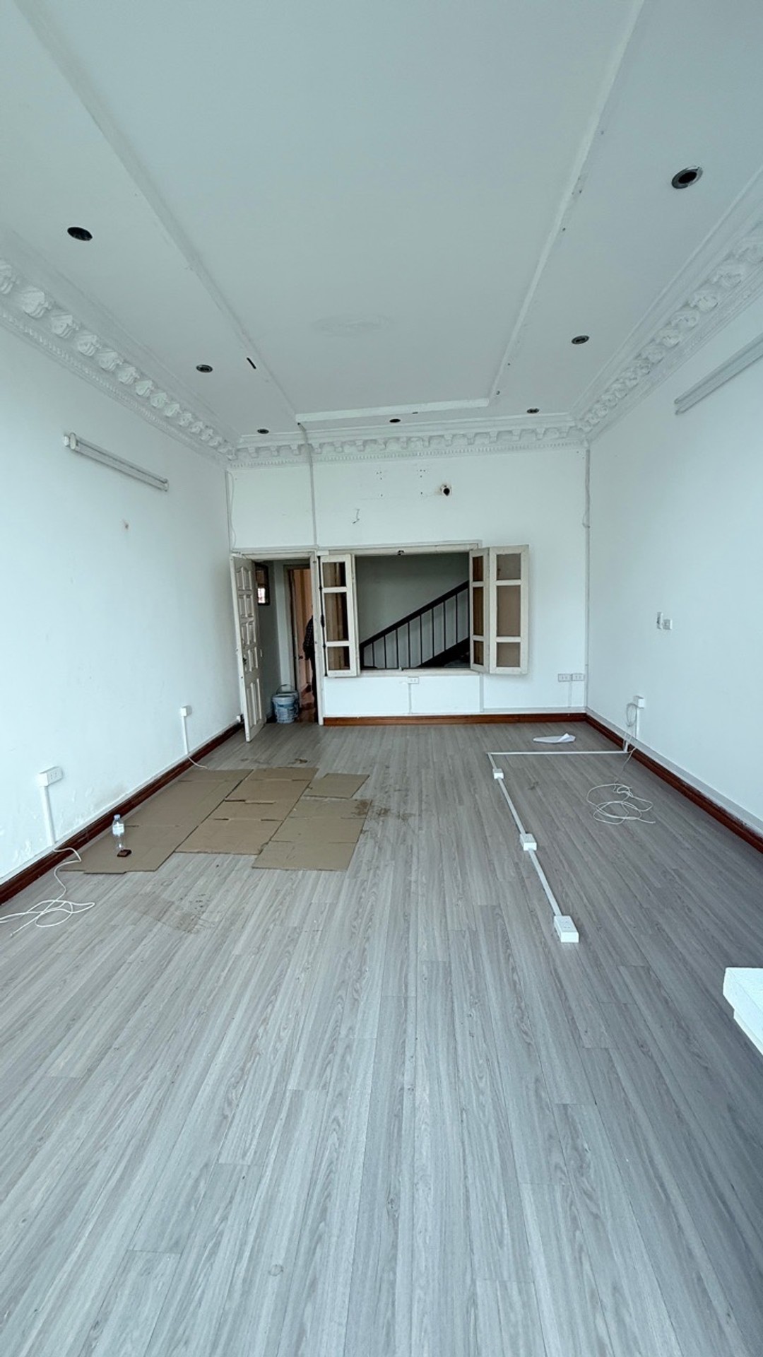 Bán nhà Kim Ngưu - diện tích 56m2 5 tầng - Mặt phố, ngõ ô tô tránh - giá 31 tỷ