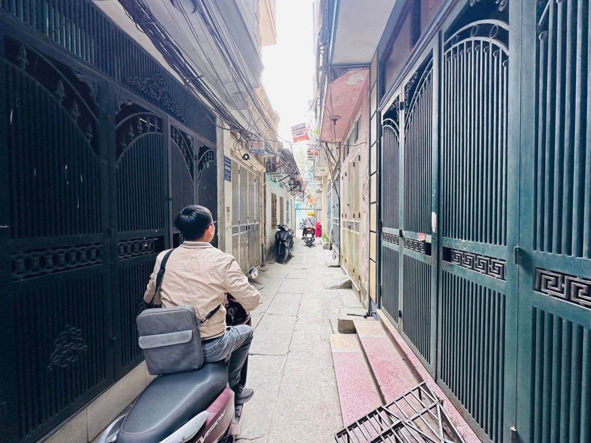 Bán nhà Hoàng Mai - diện tích 22m2 5 tầng - Gần ô tô - giá 5,8 tỷ