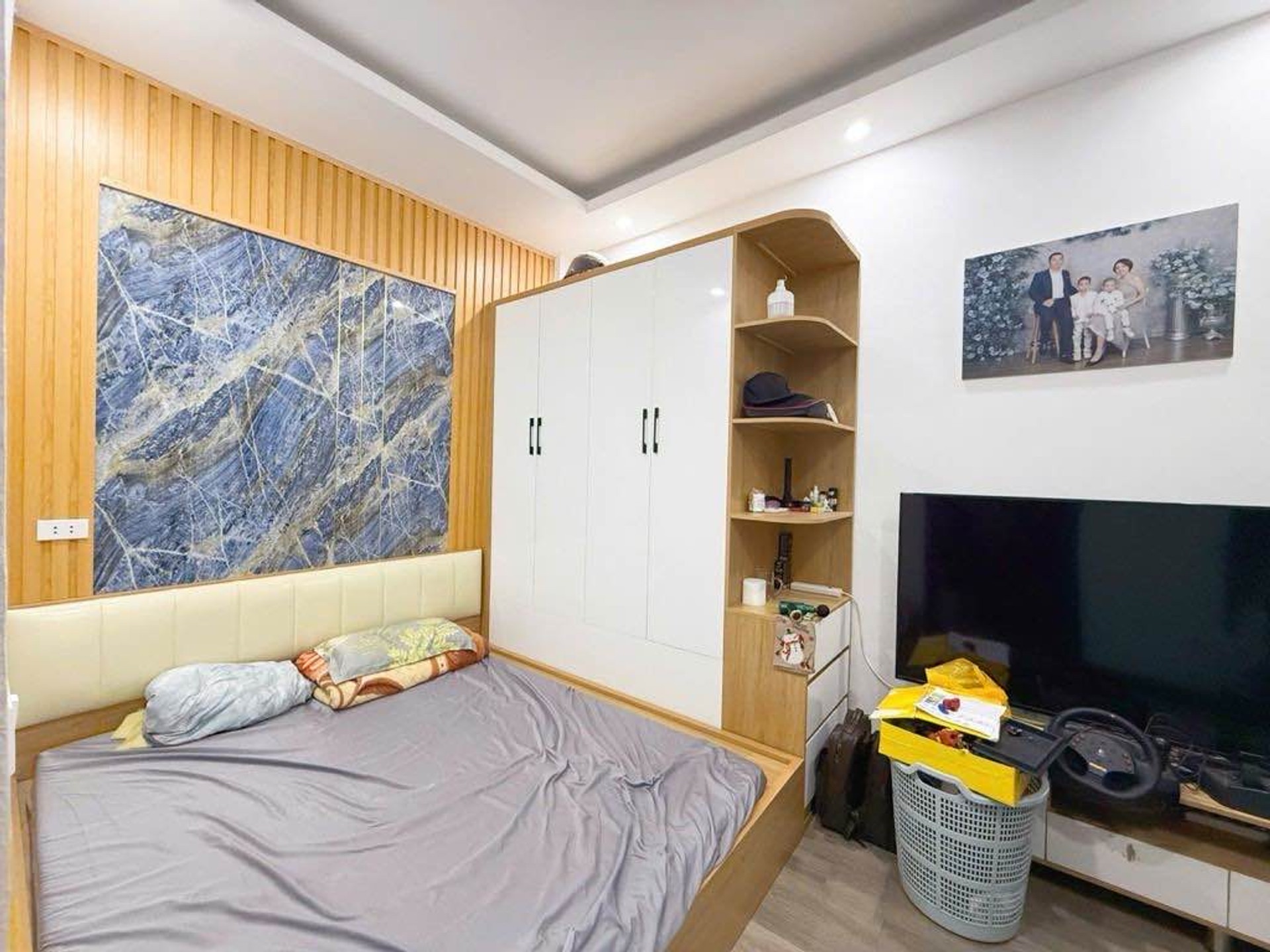 Bán nhà Hoàng Mai - diện tích 22m2 5 tầng - Gần ô tô - giá 5,8 tỷ
